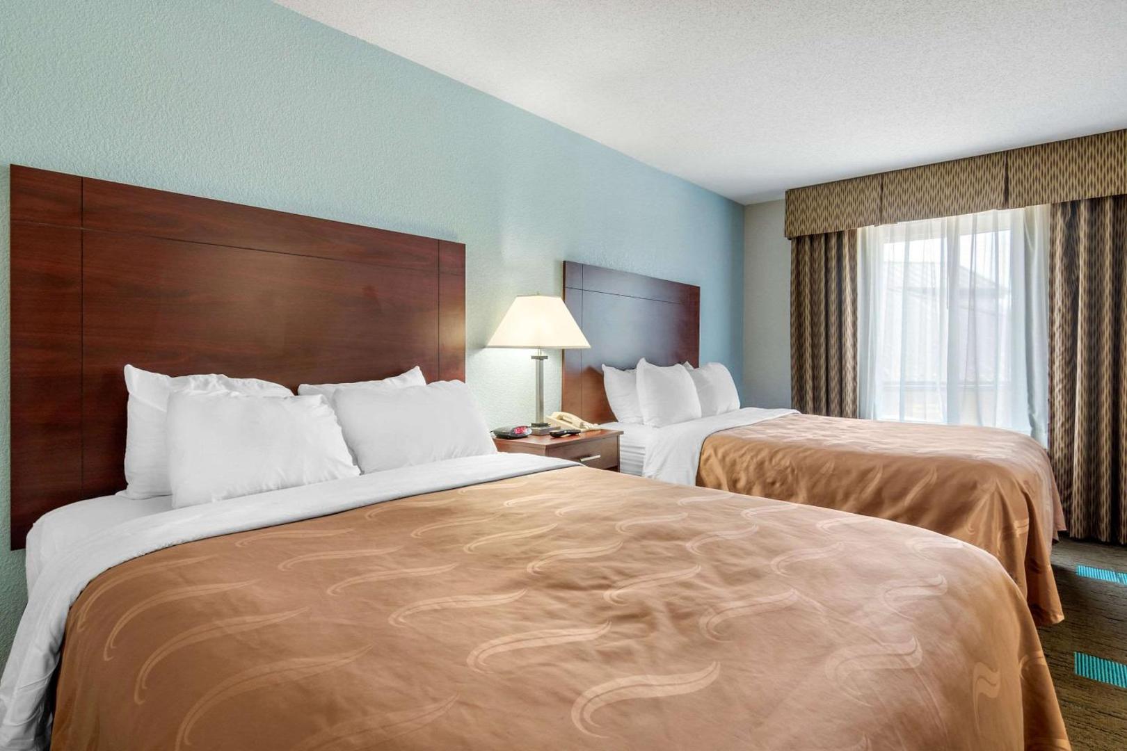 Quality Suites Kansas City International Airport