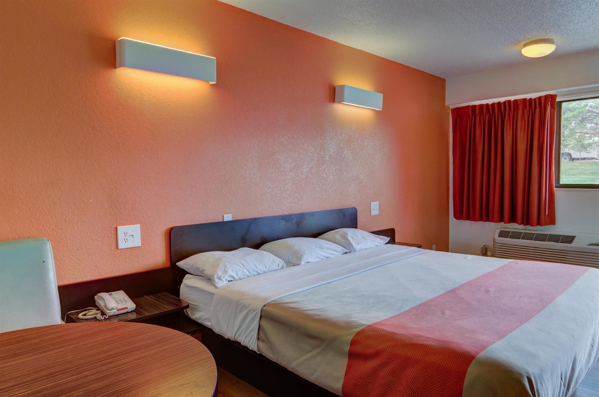 Days Inn by Wyndham Kansas City Northeast