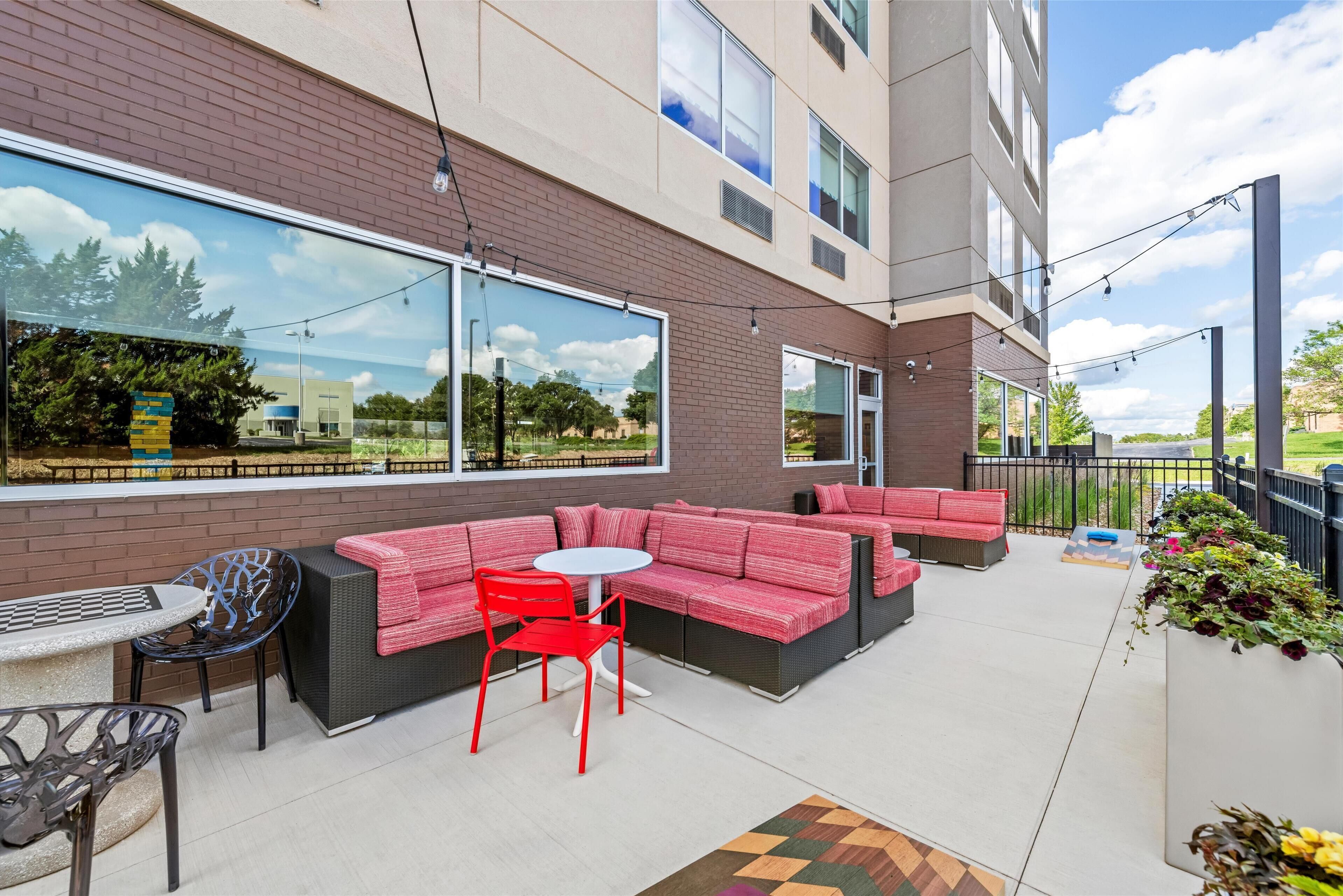 Tru by Hilton Kansas City Airport