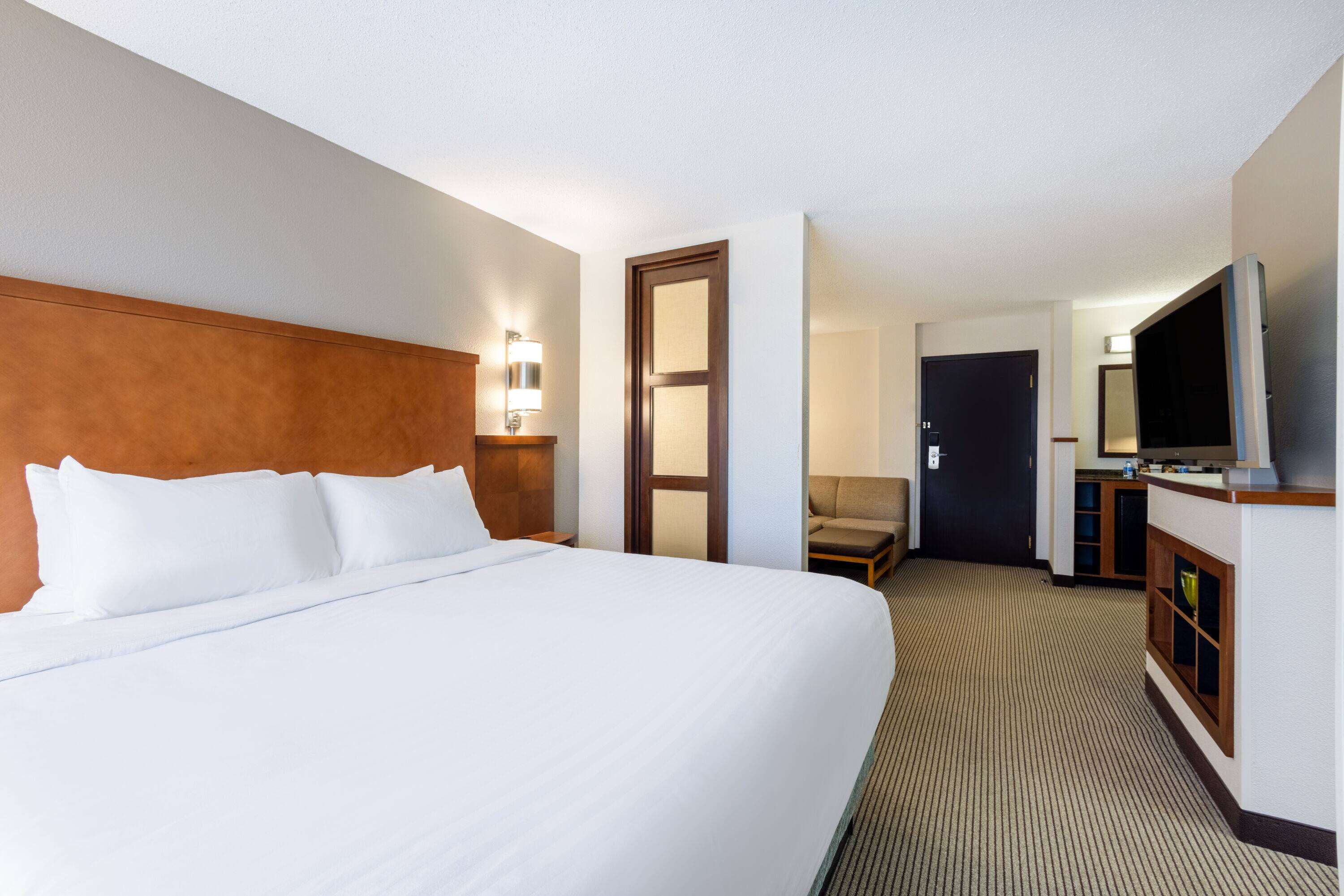 Wyndham Garden Kansas City Airport