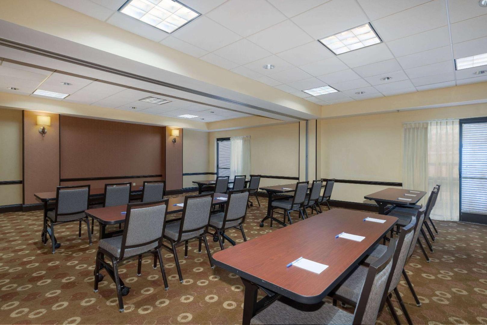 Wyndham Garden Kansas City Airport