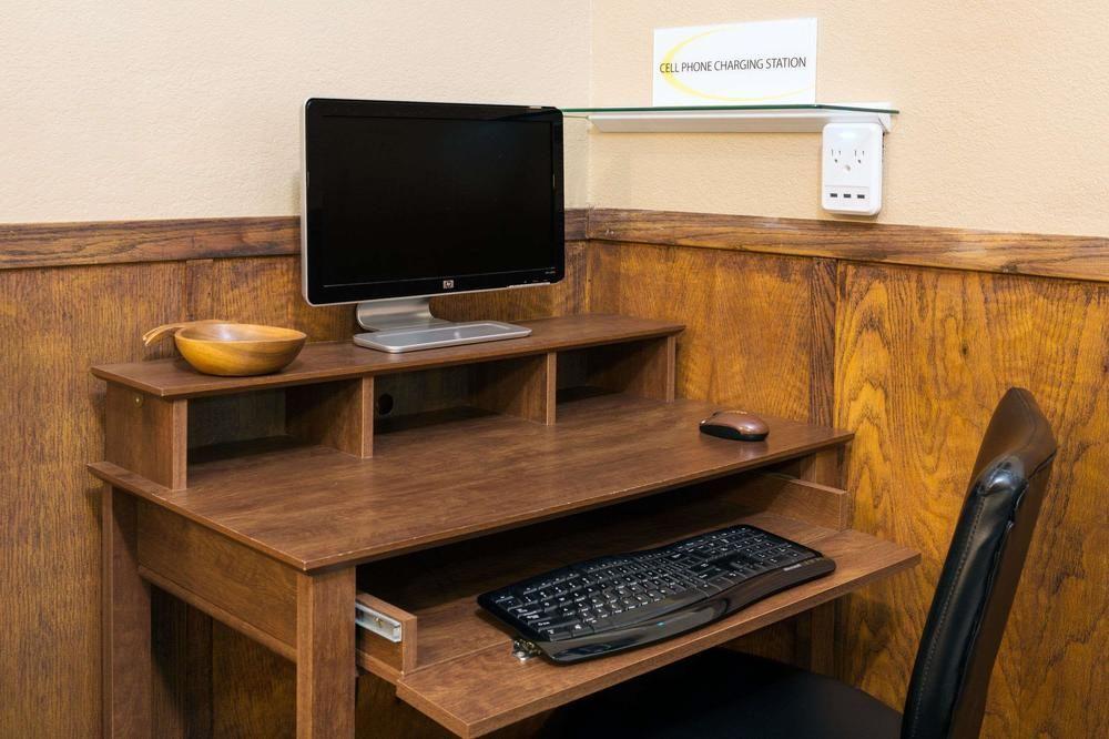 Amerihost inn & Suites - Kingdom City