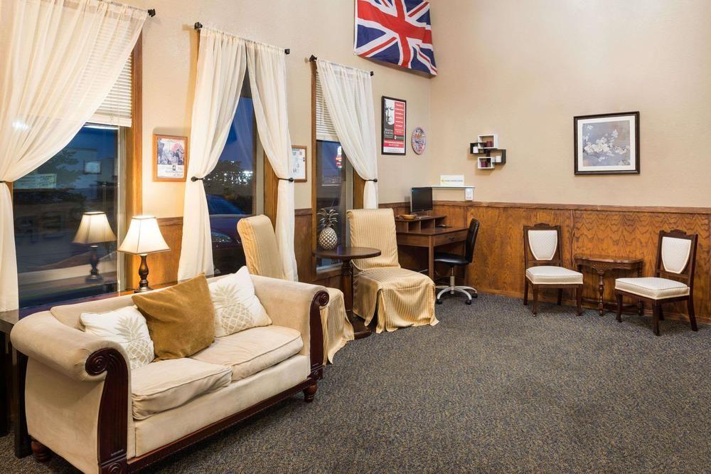 Amerihost inn & Suites - Kingdom City