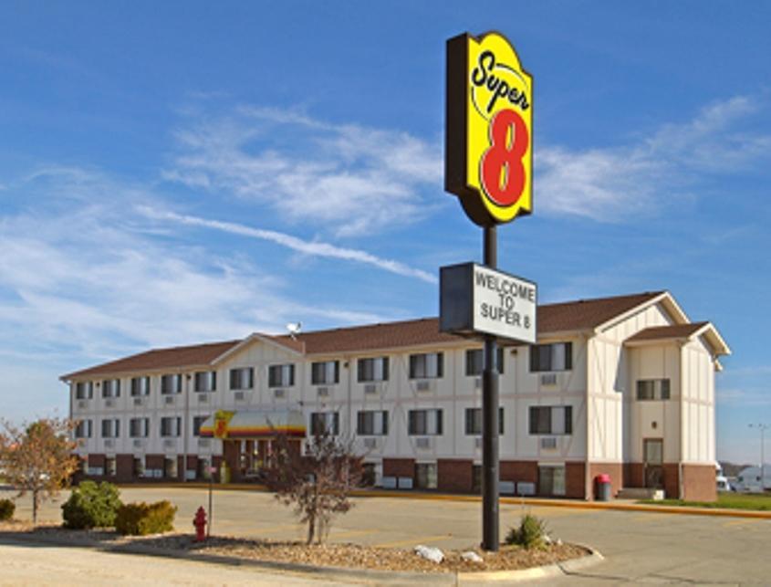 Amerihost inn & Suites - Kingdom City