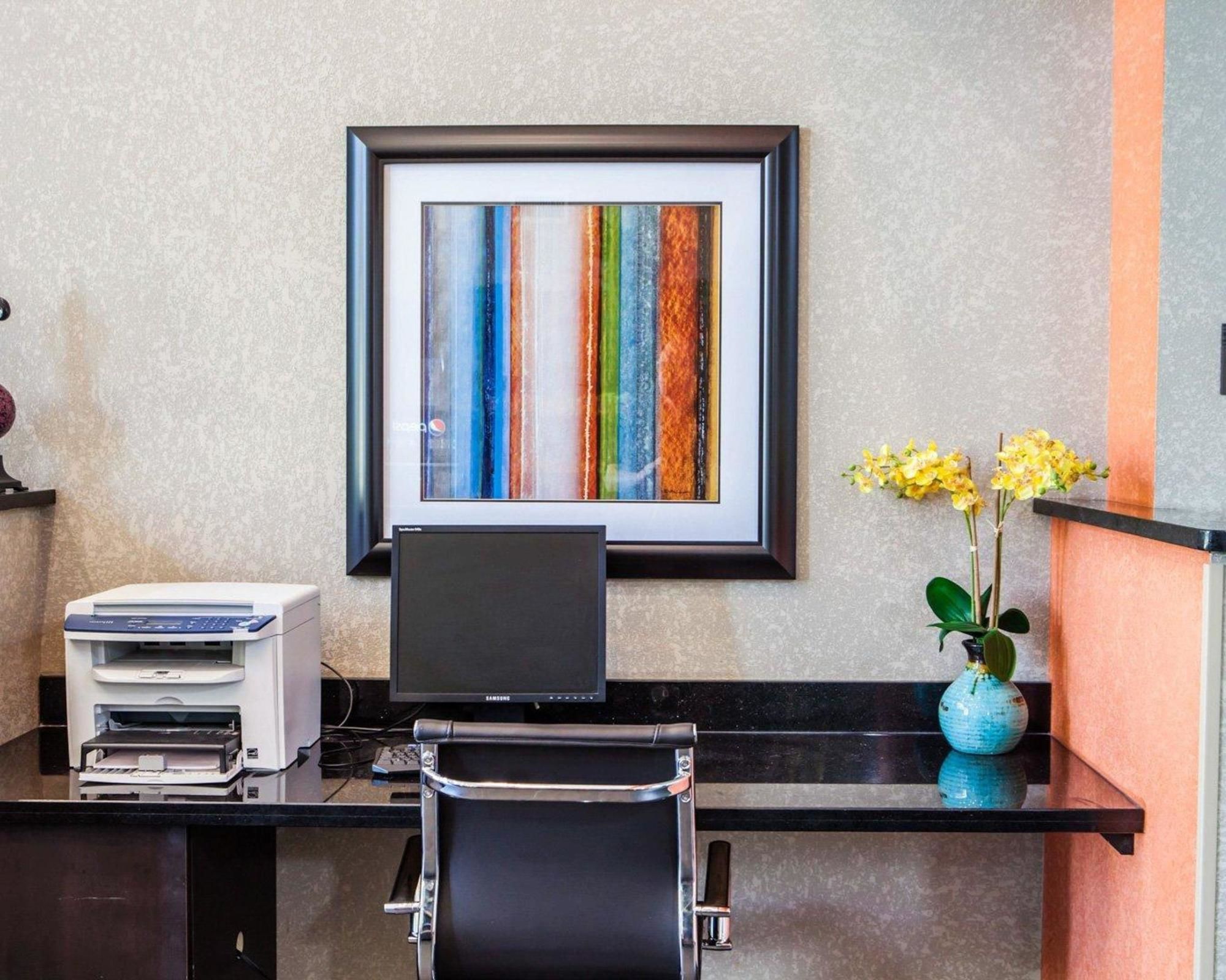 Comfort Inn Lees Summit at Hwy 50 & Hwy 291