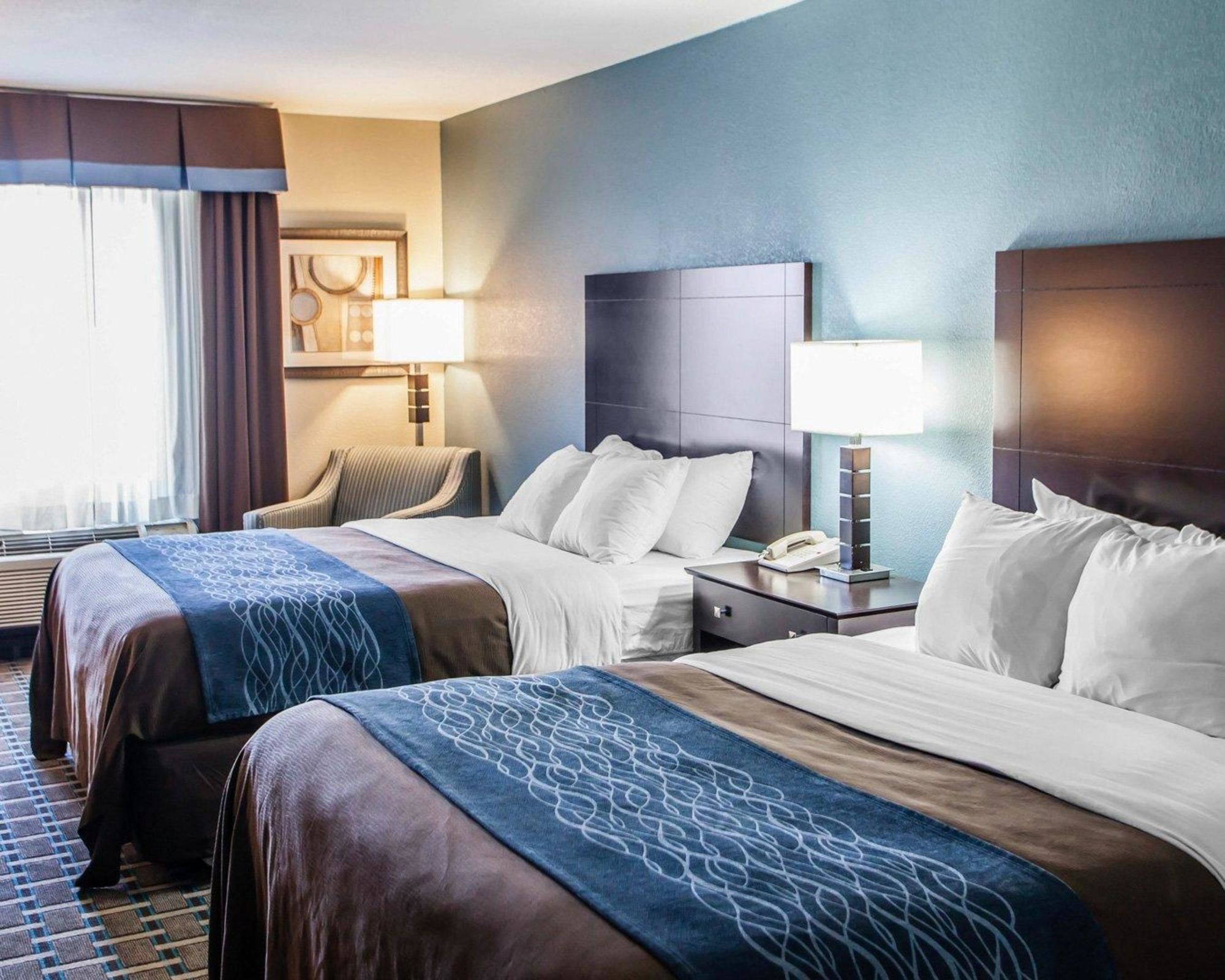 Comfort Inn Lees Summit at Hwy 50 & Hwy 291