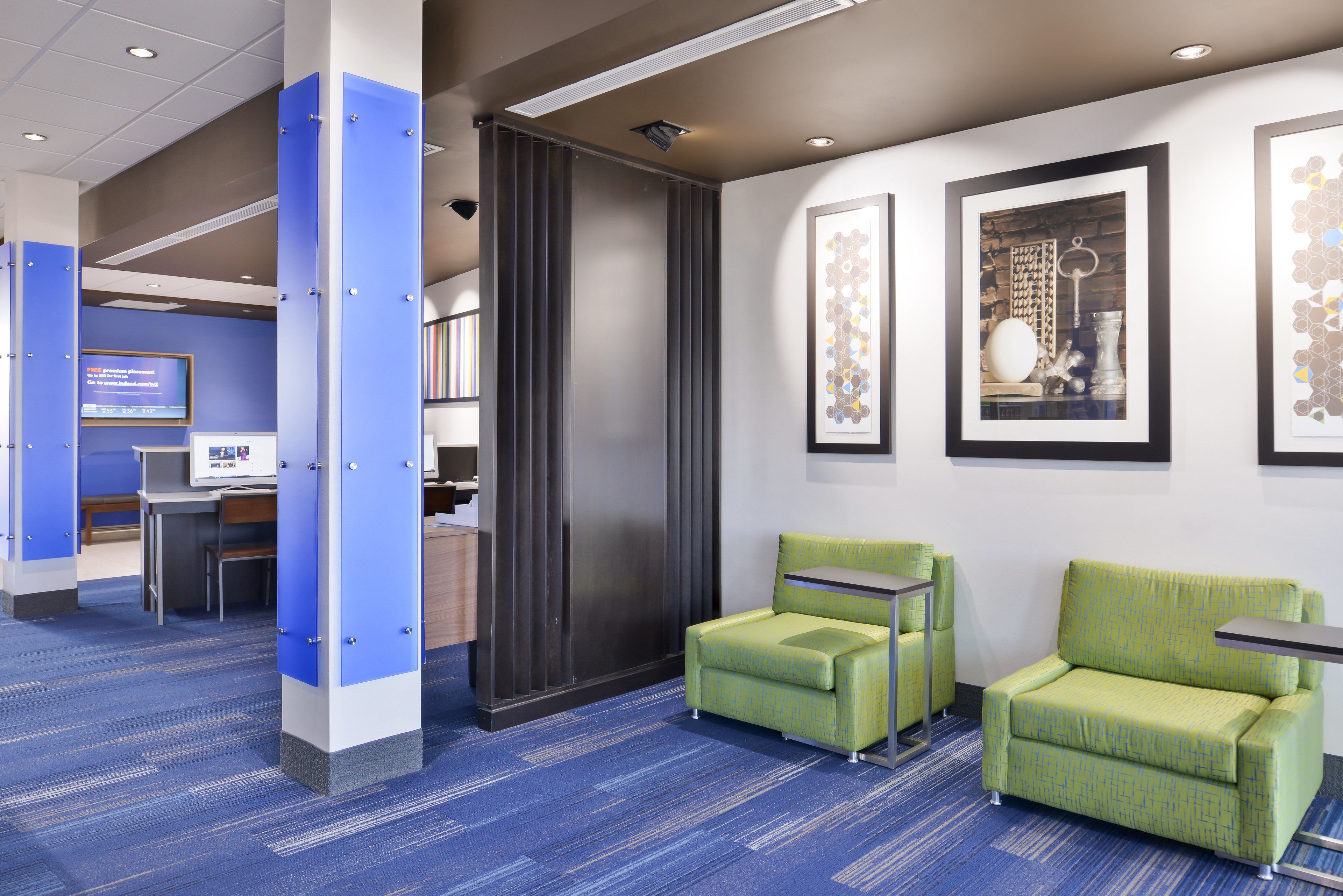 Holiday Inn Express & Suites Lee's Summit - Kansas City