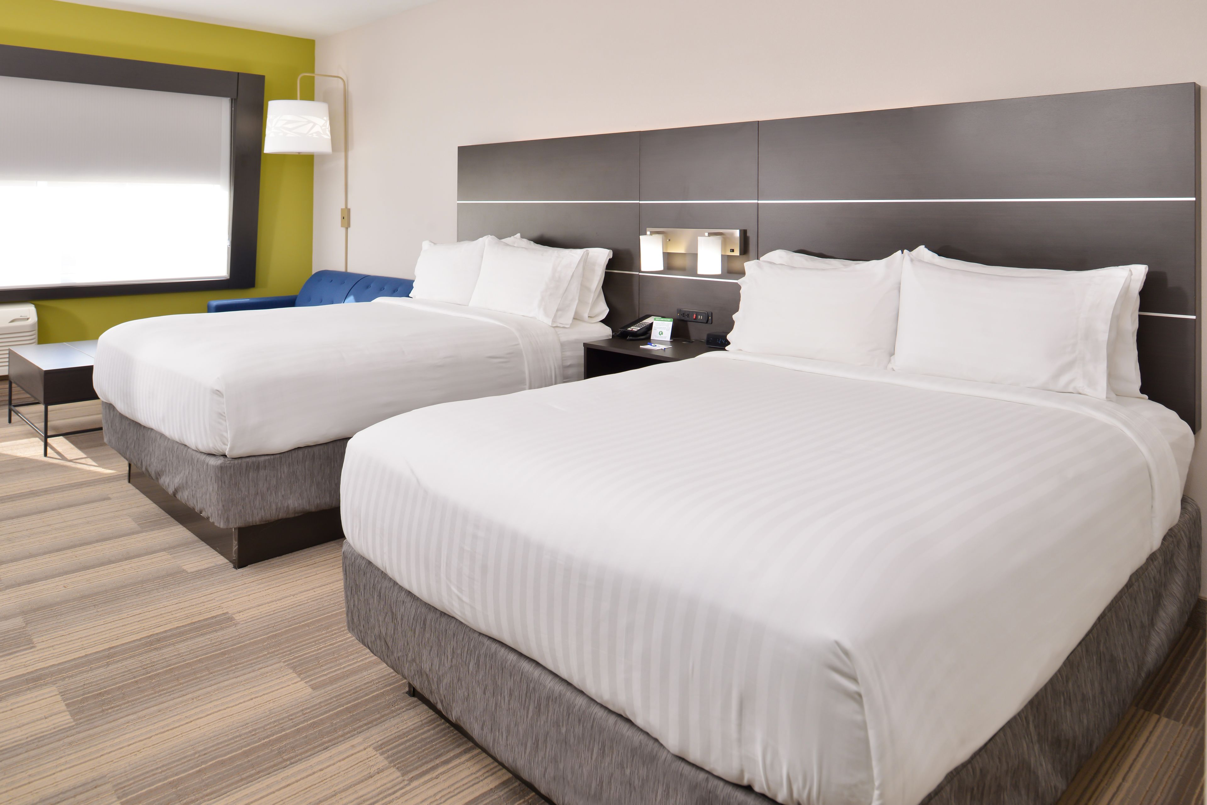 Holiday Inn Express & Suites Lee's Summit - Kansas City