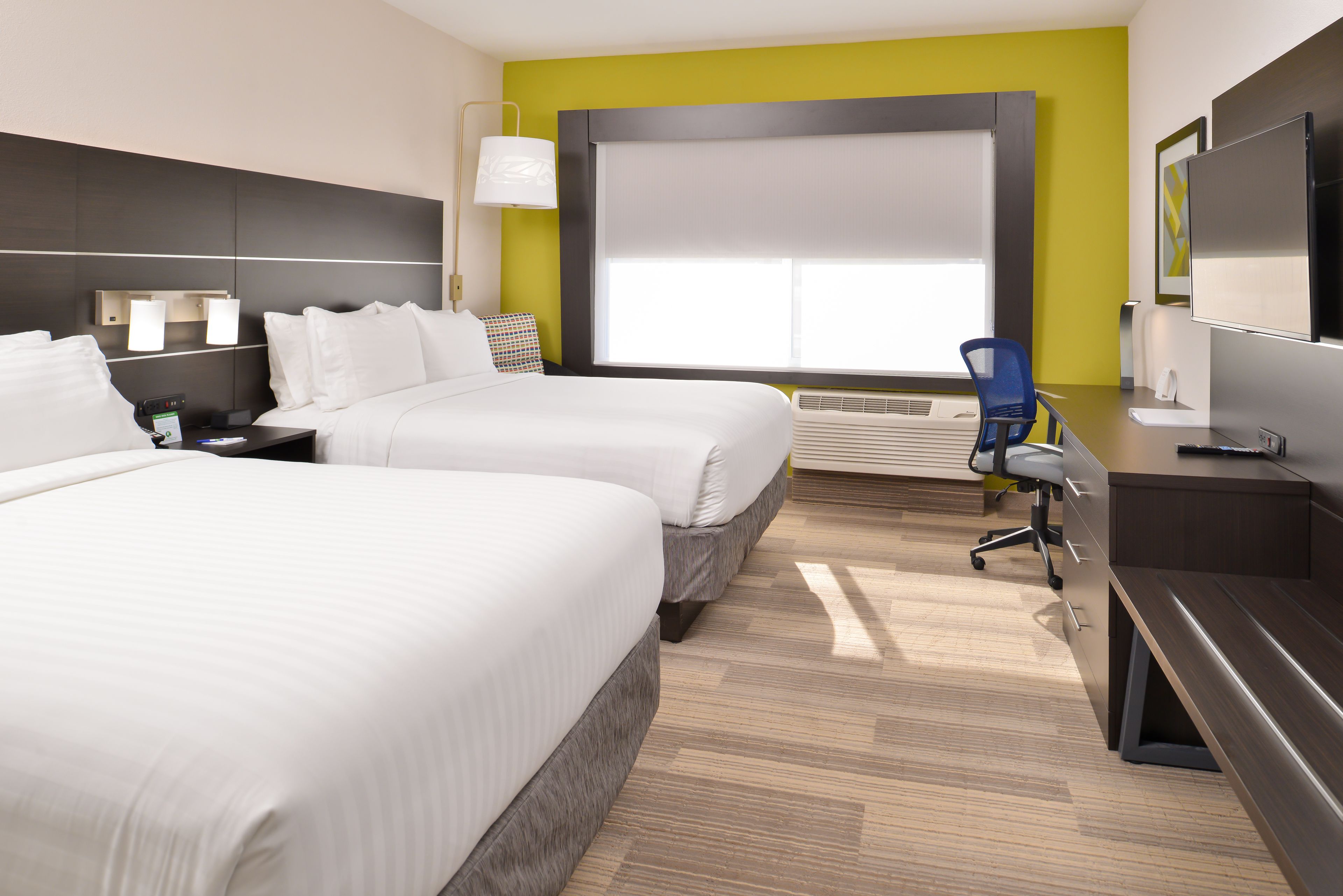 Holiday Inn Express & Suites Lee's Summit - Kansas City