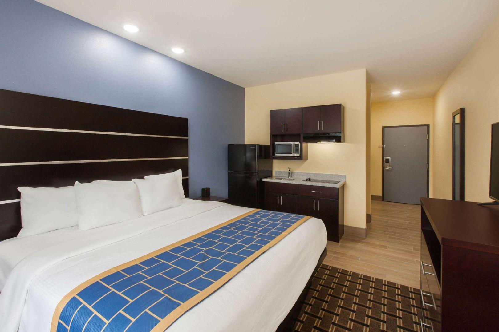 Days Inn by Wyndham Baton Rouge Airport