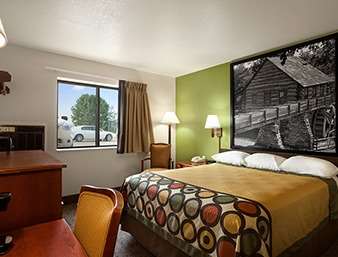 Super 8 by Wyndham Macon