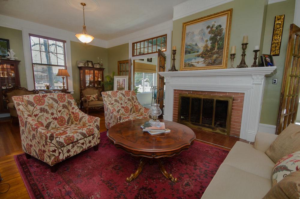 The Dickey House Bed & Breakfast