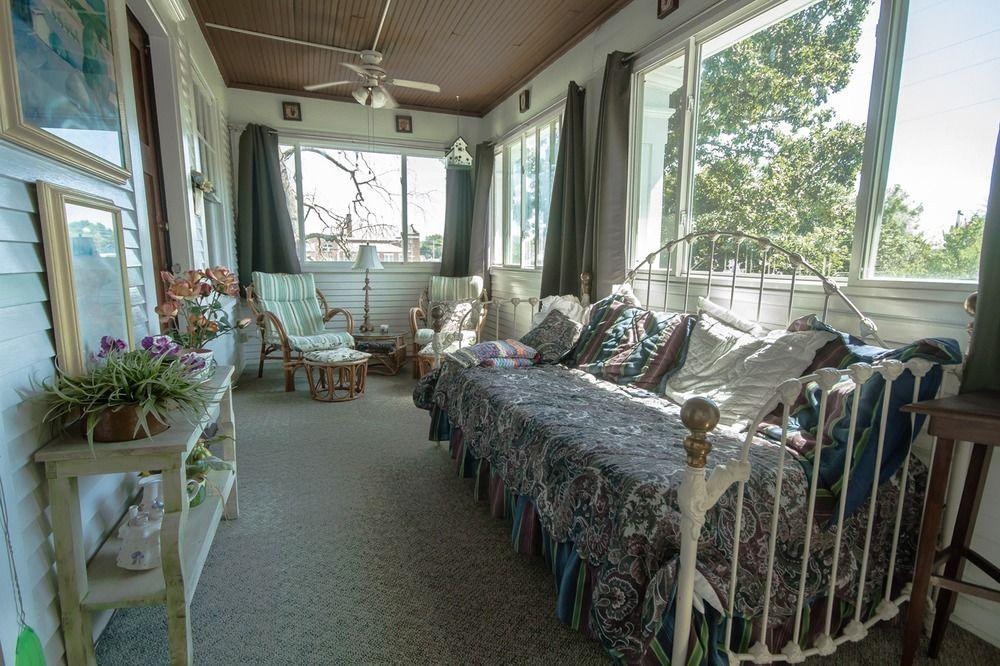 The Dickey House Bed & Breakfast