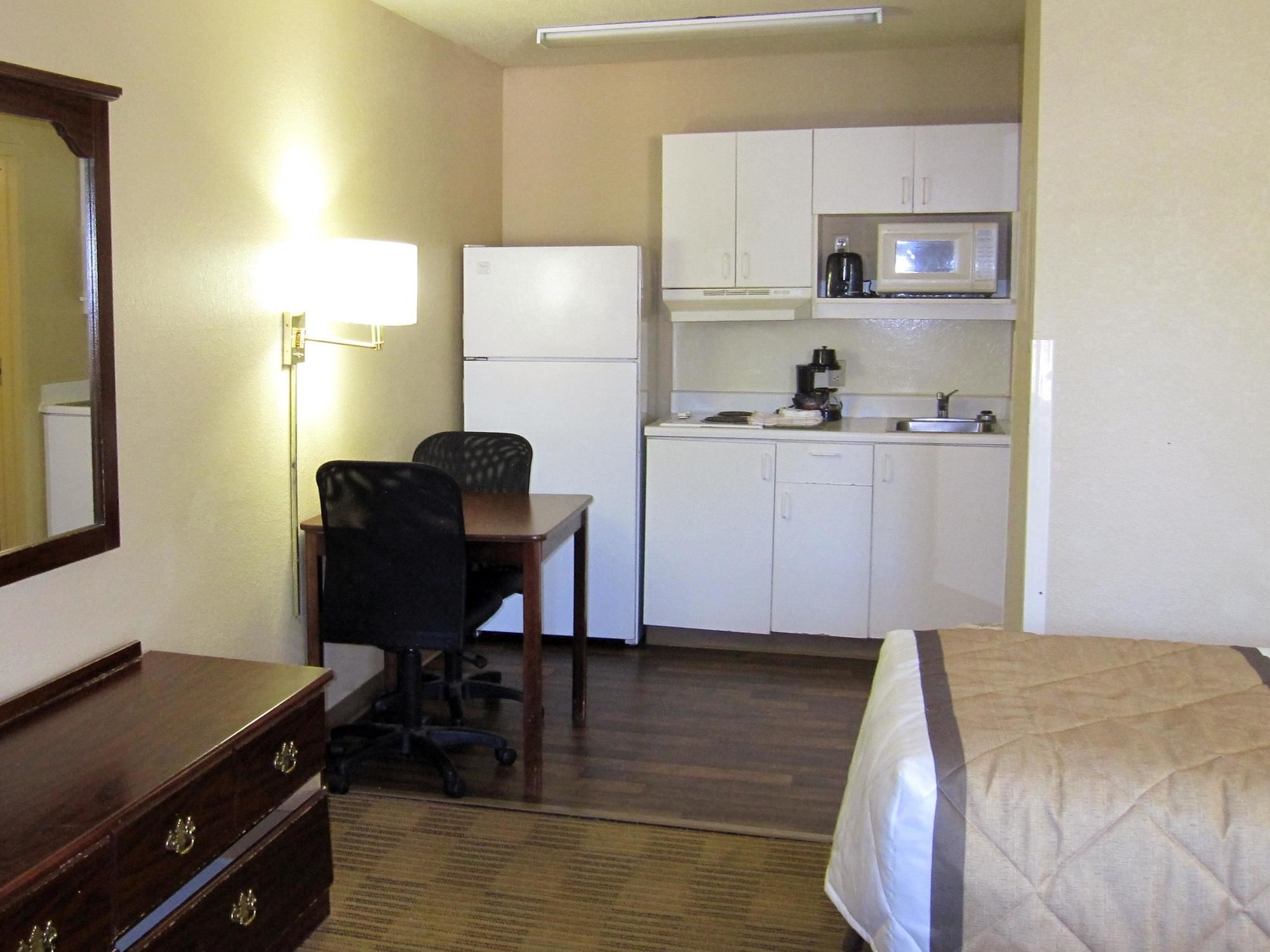 Extended Stay America St. Louis Westport East Lackland Rd.