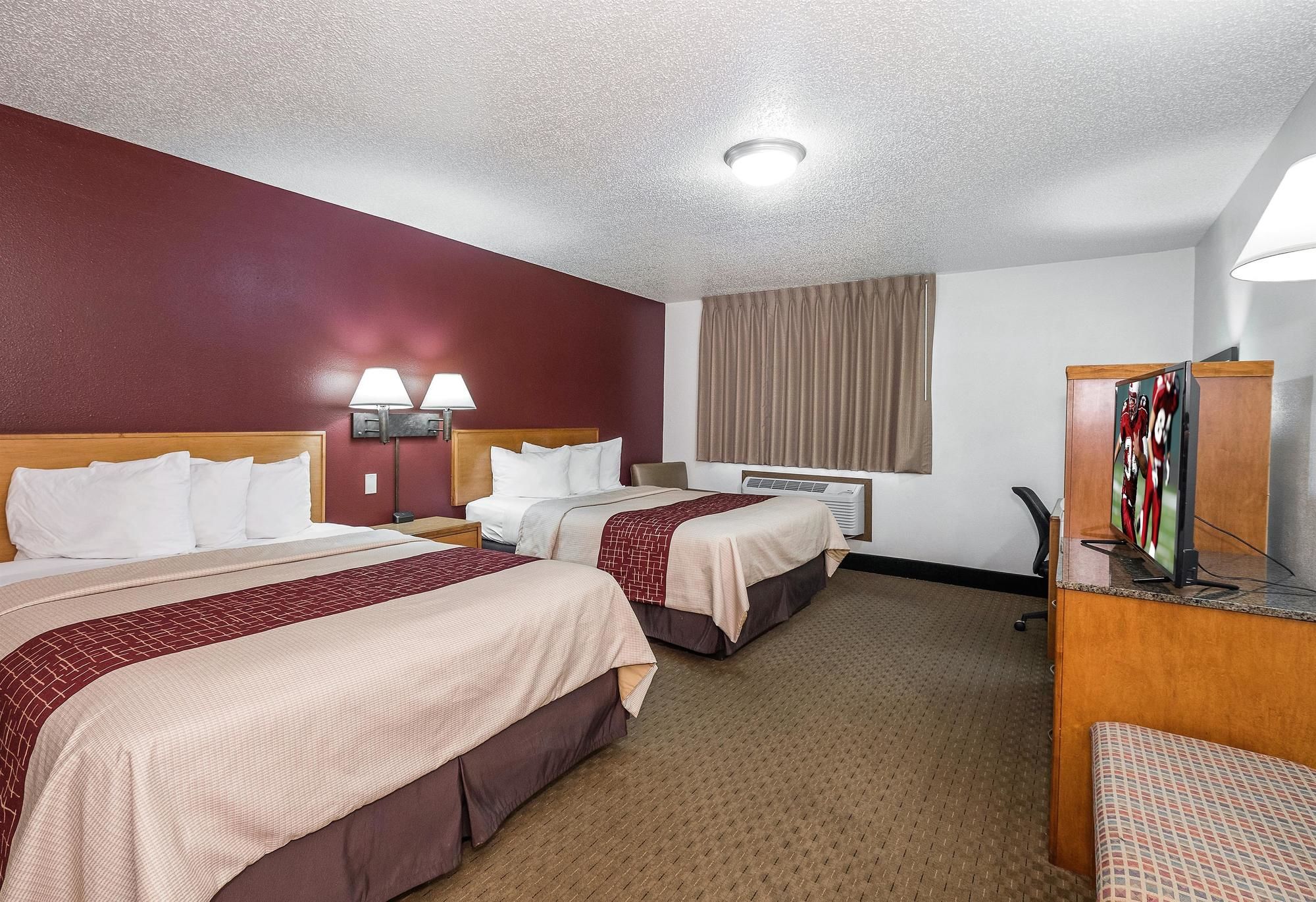 Bearcat Inn And Suites