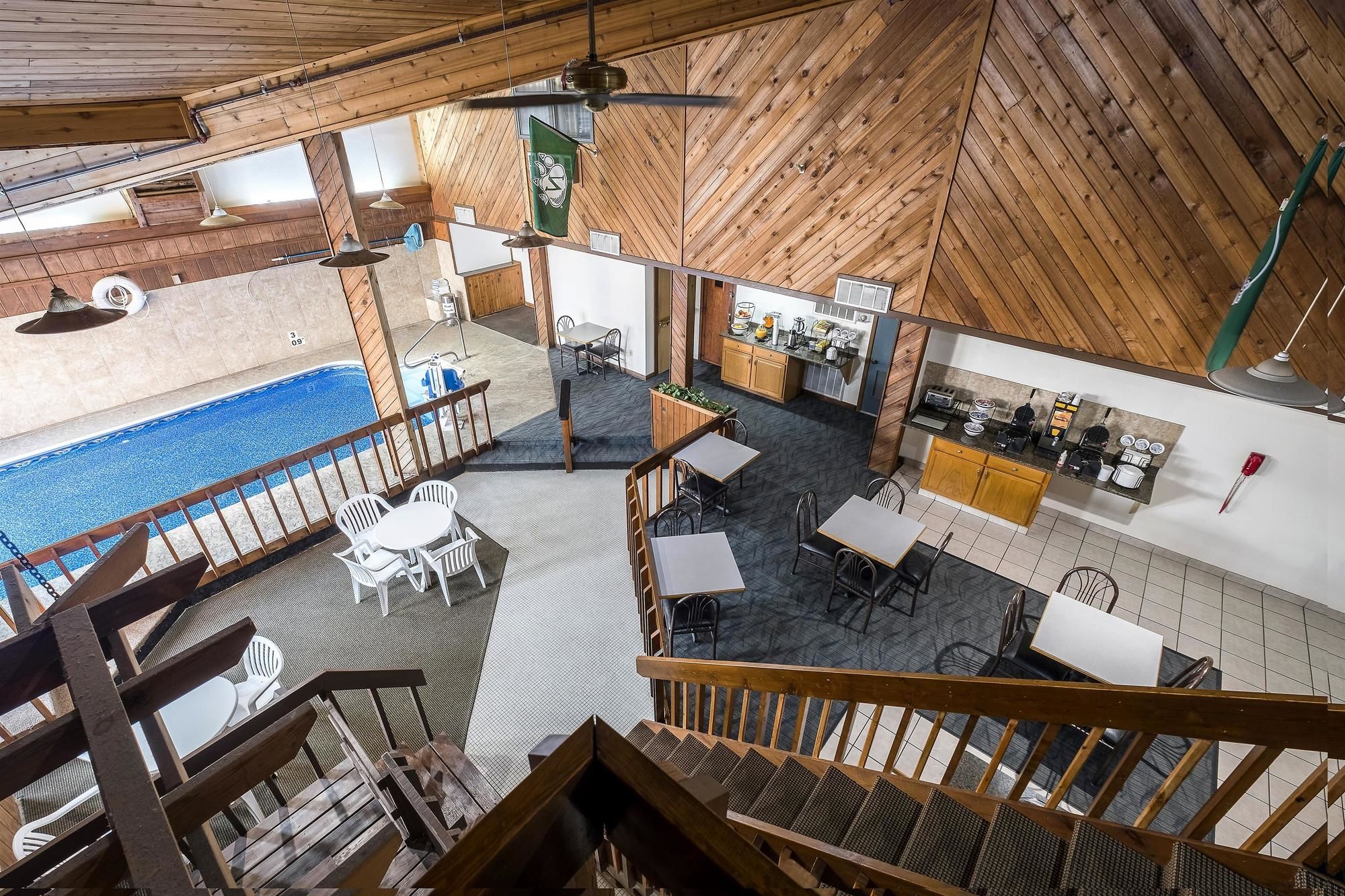 Bearcat Inn And Suites