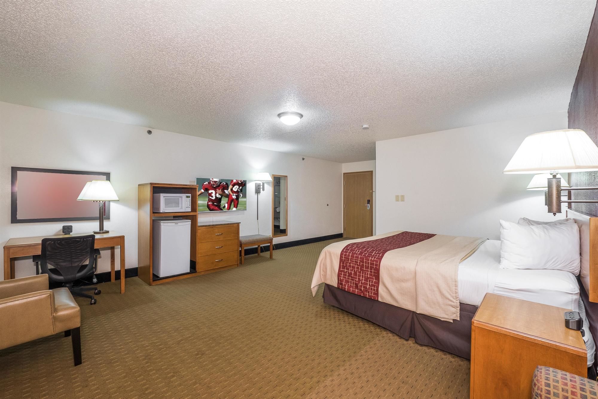 Bearcat Inn And Suites
