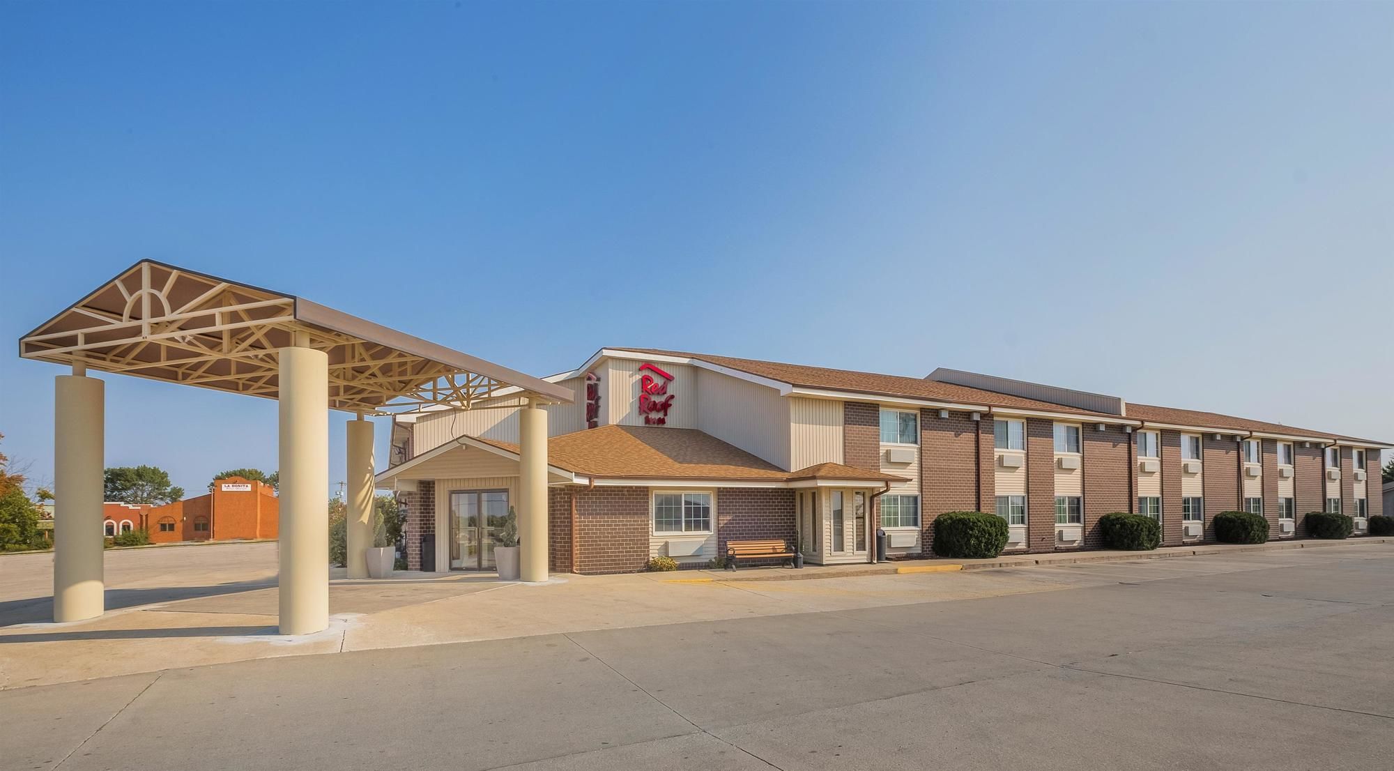 Bearcat Inn And Suites