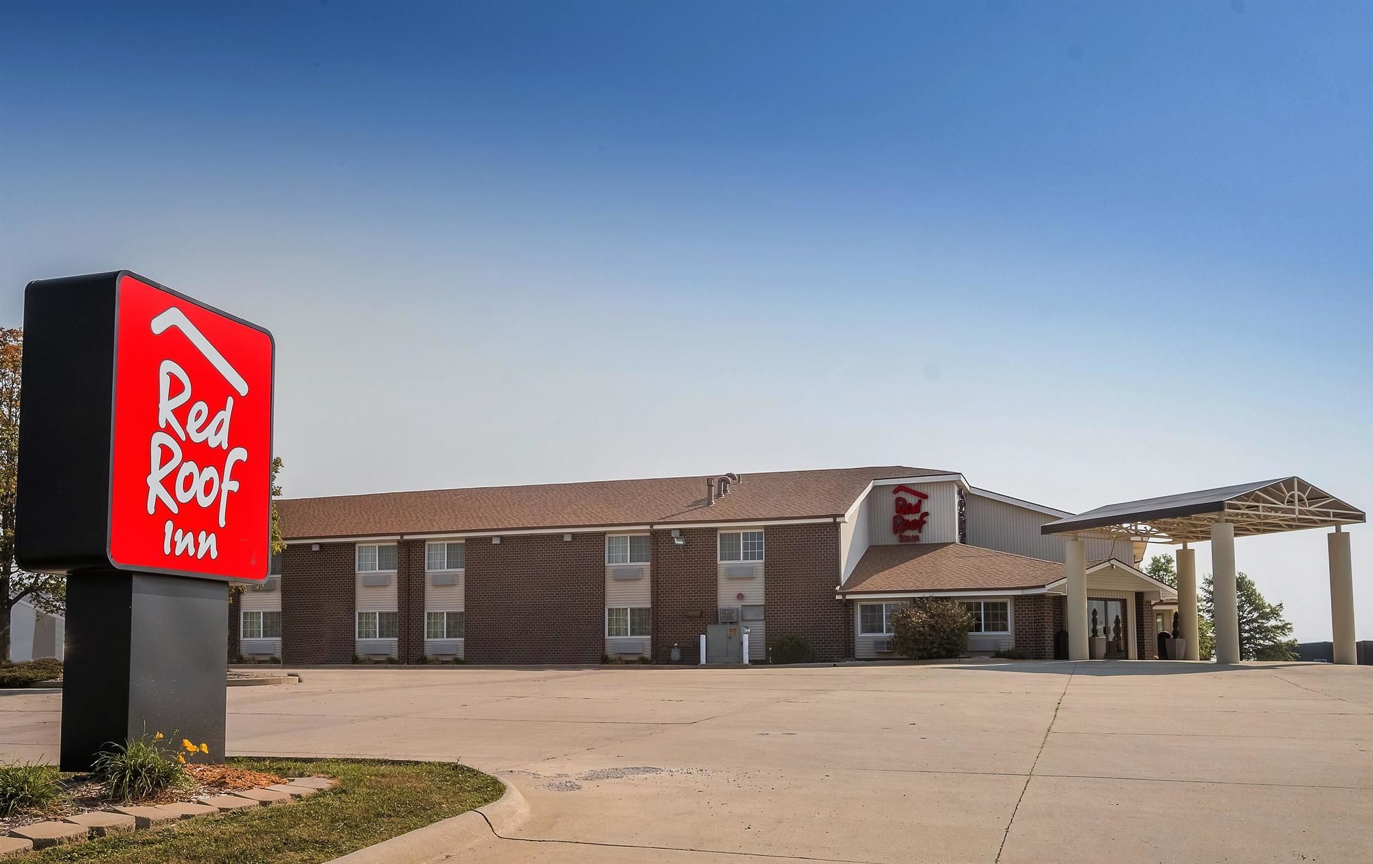 Bearcat Inn And Suites