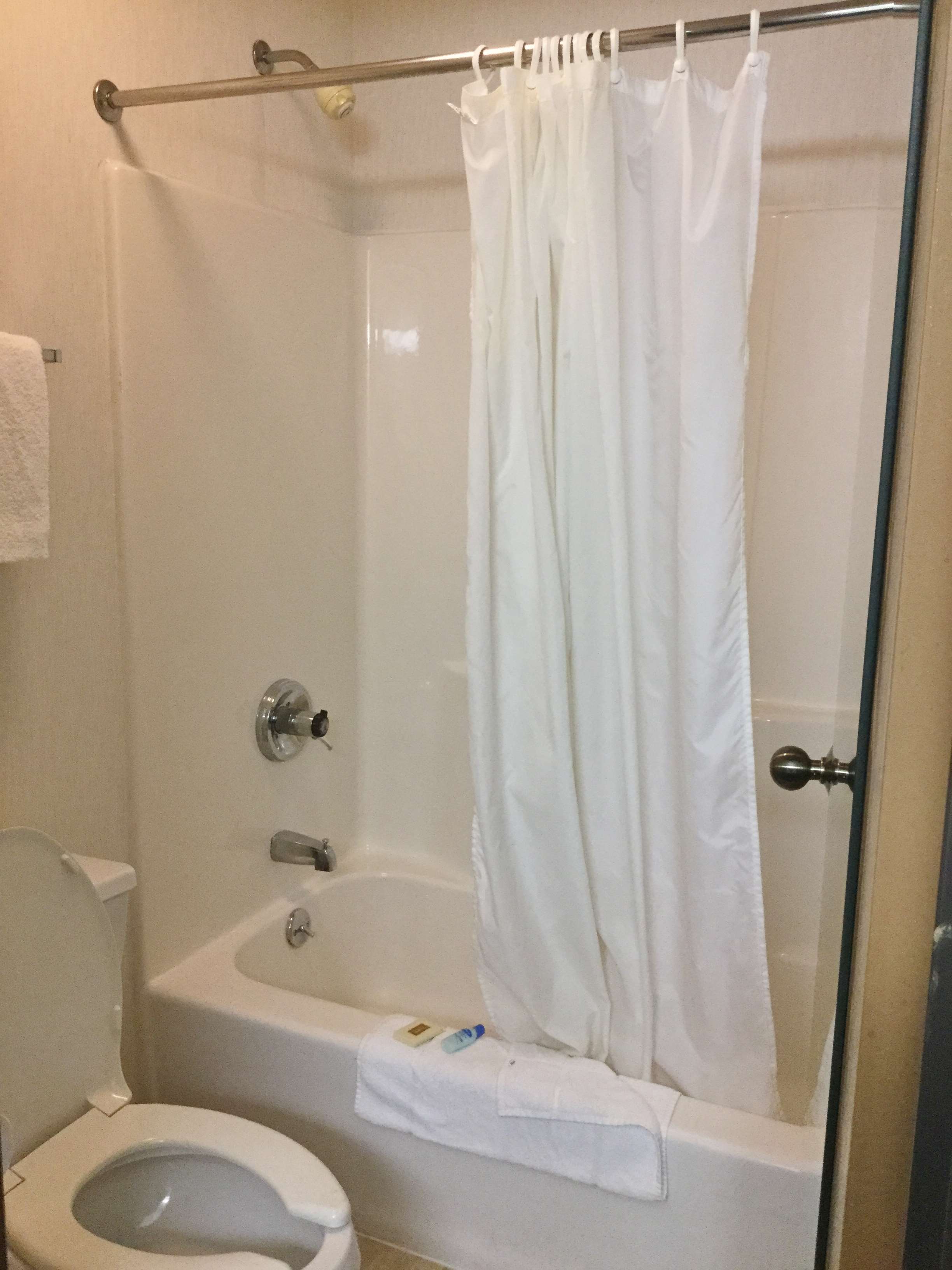 Amerihost Inn & Suites - Mexico