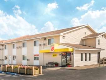 Super 8 by Wyndham Moberly MO