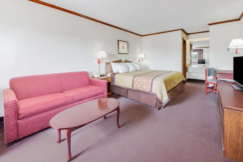 Days Inn by Wyndham Monett