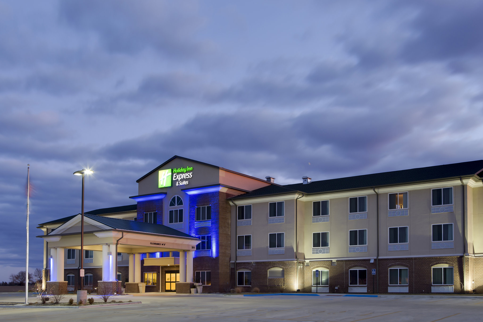 Holiday Inn Express & Suites Nevada