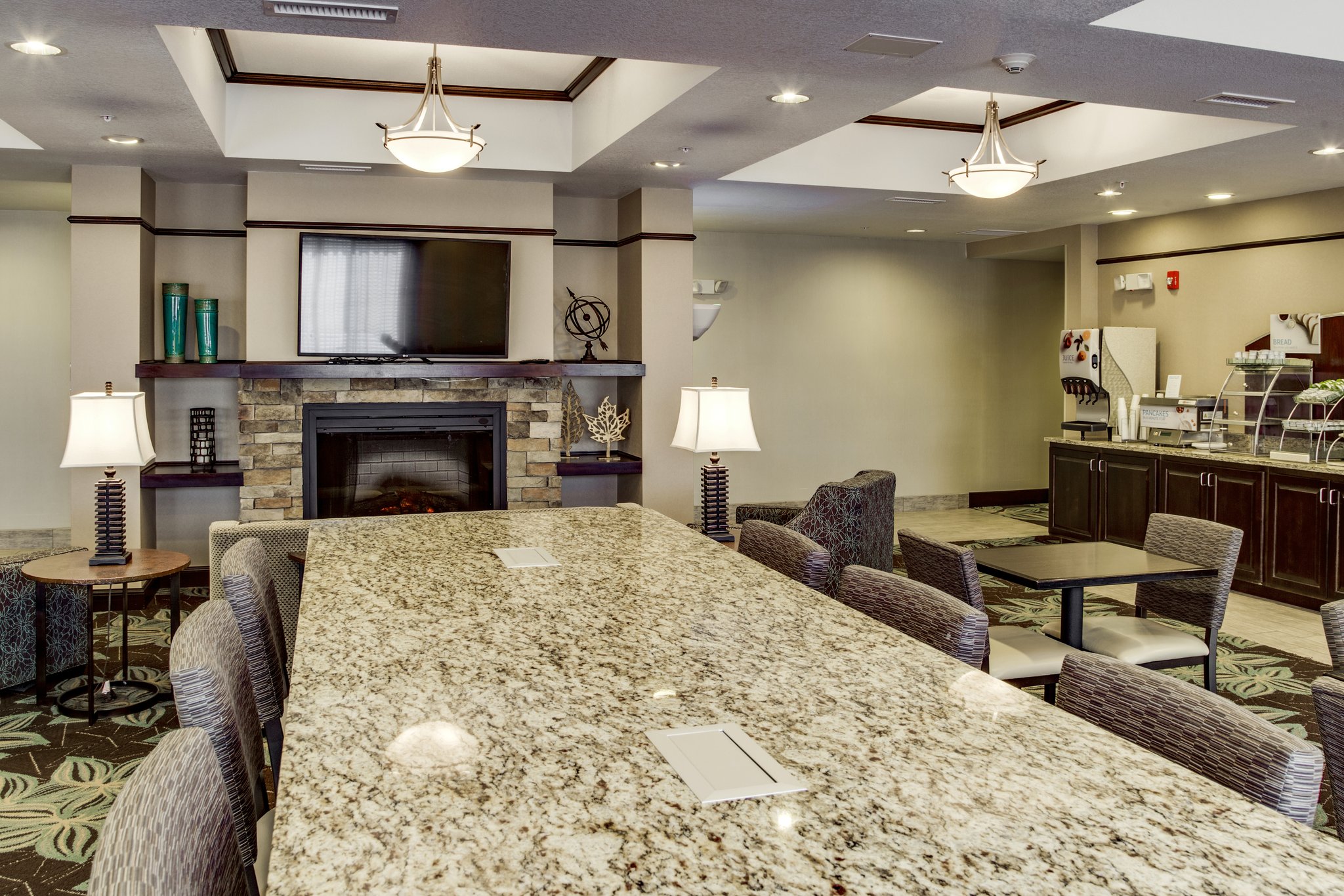 Holiday Inn Express & Suites Nevada