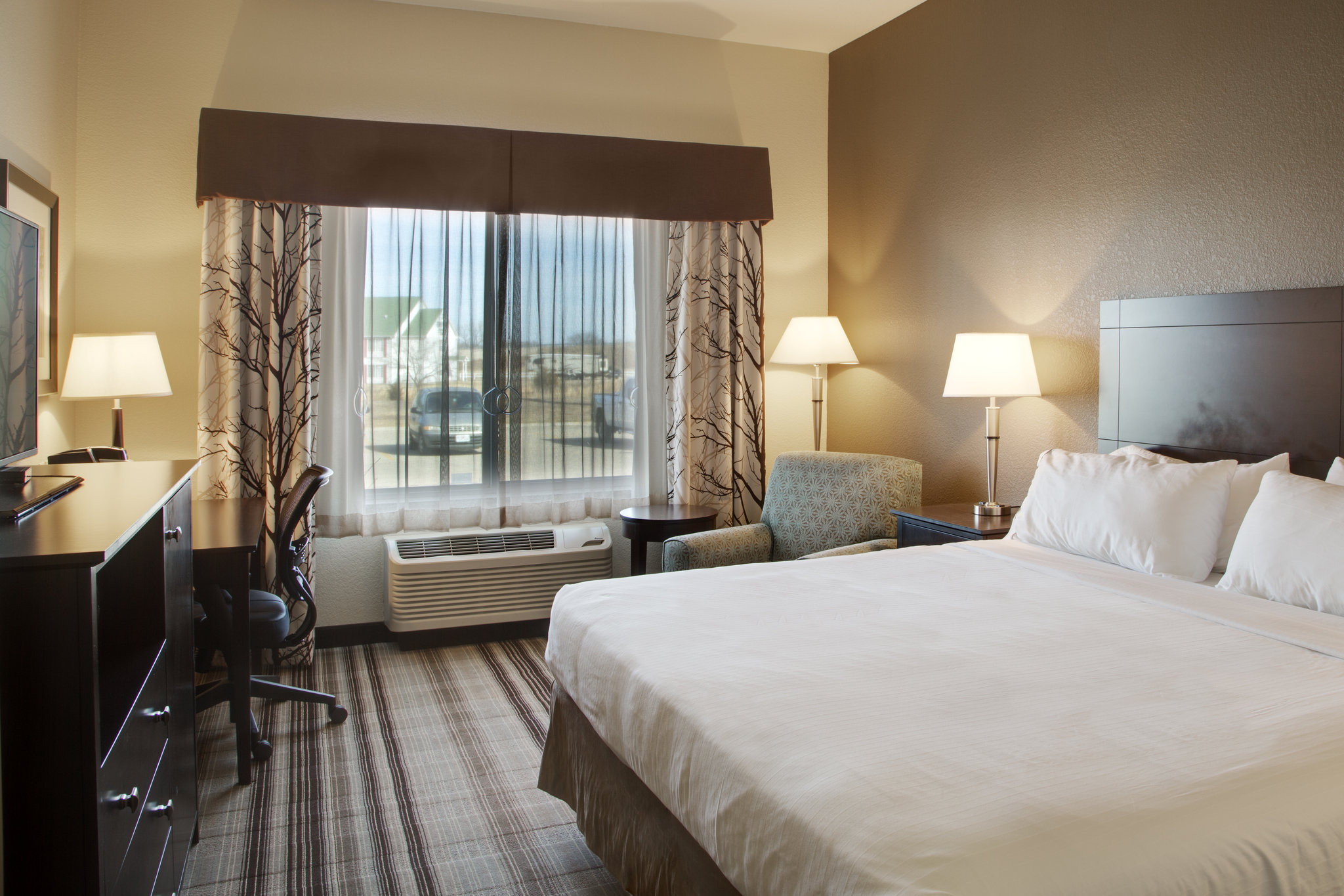 Holiday Inn Express & Suites Nevada