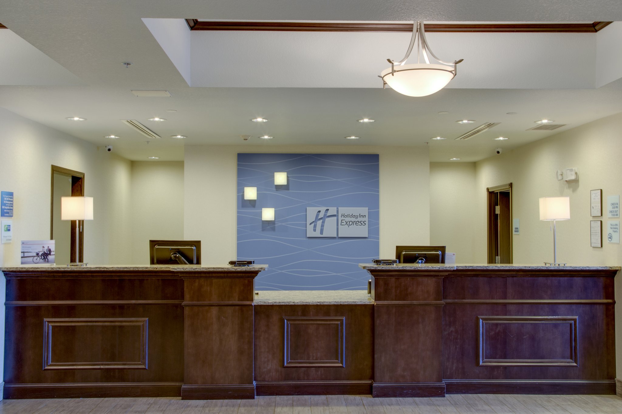 Holiday Inn Express & Suites Nevada