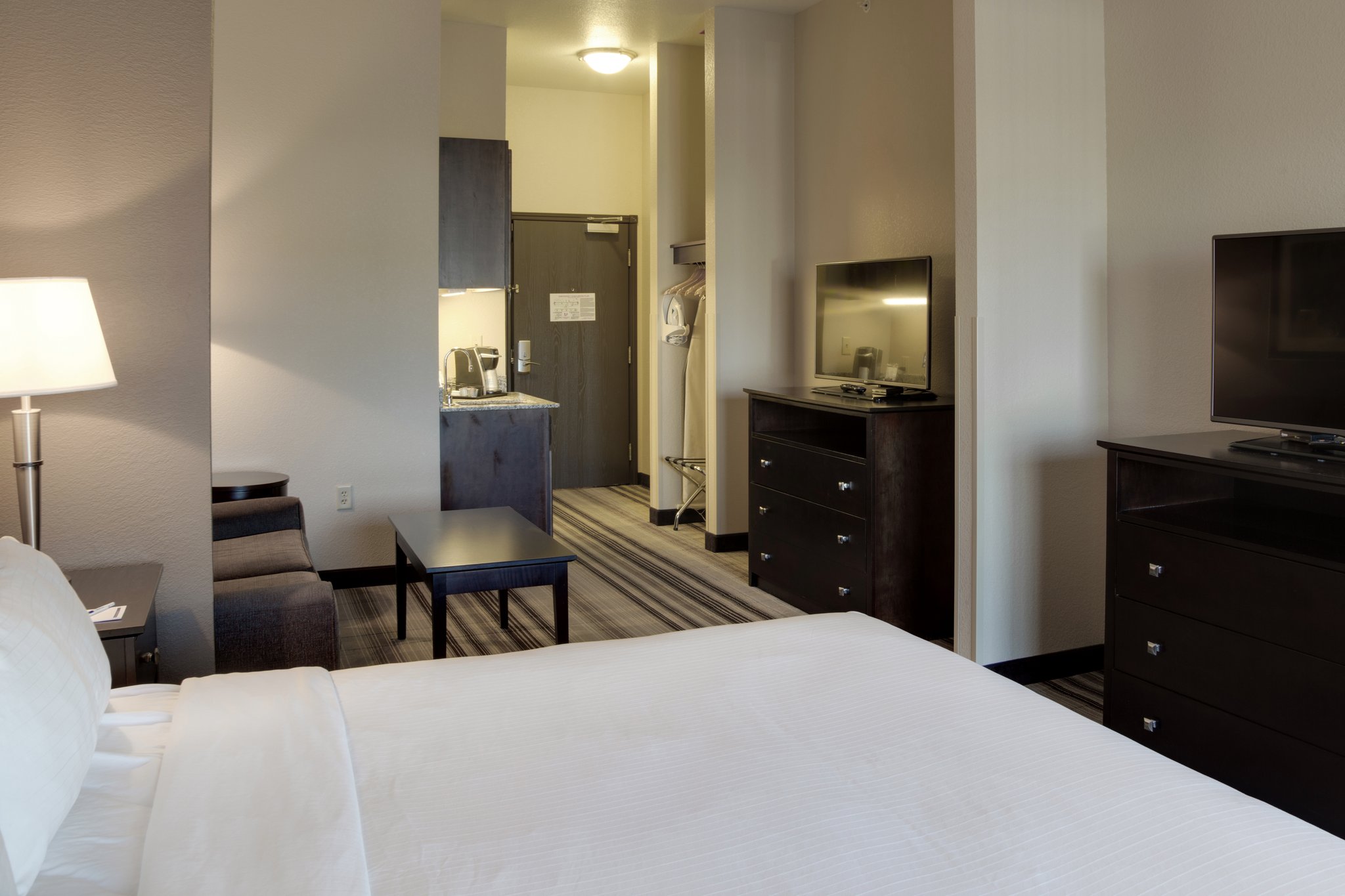 Holiday Inn Express & Suites Nevada