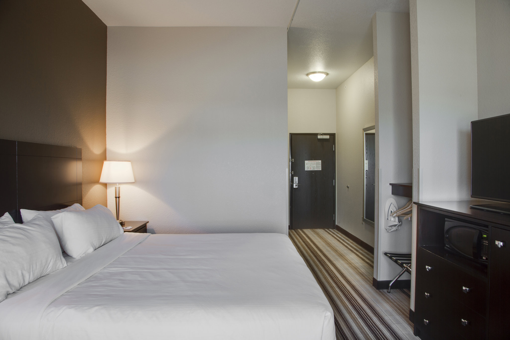 Holiday Inn Express & Suites Nevada
