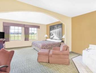 Super 8 by Wyndham Nixa/Springfield Area