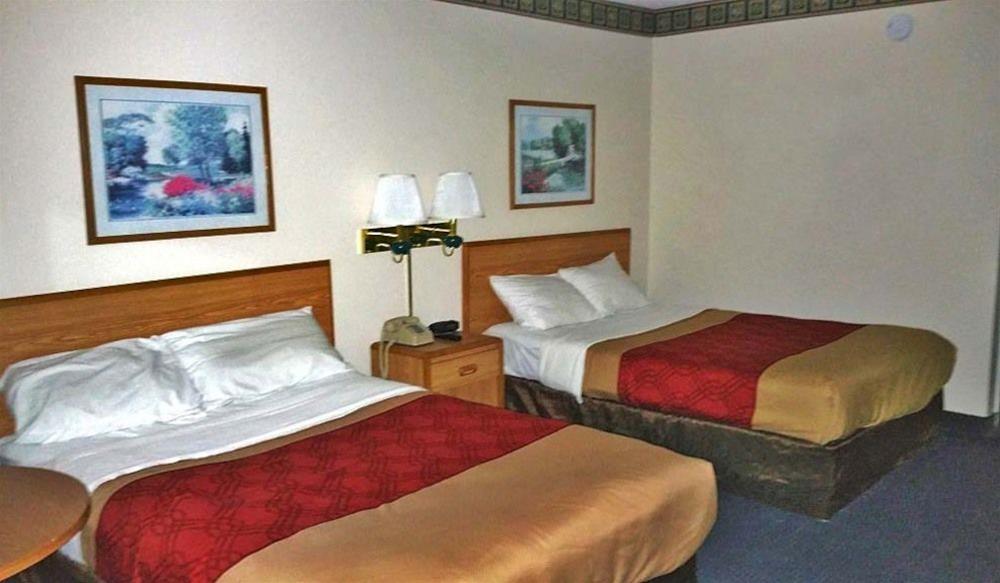 Econo Lodge Oak Grove-Blue Springs