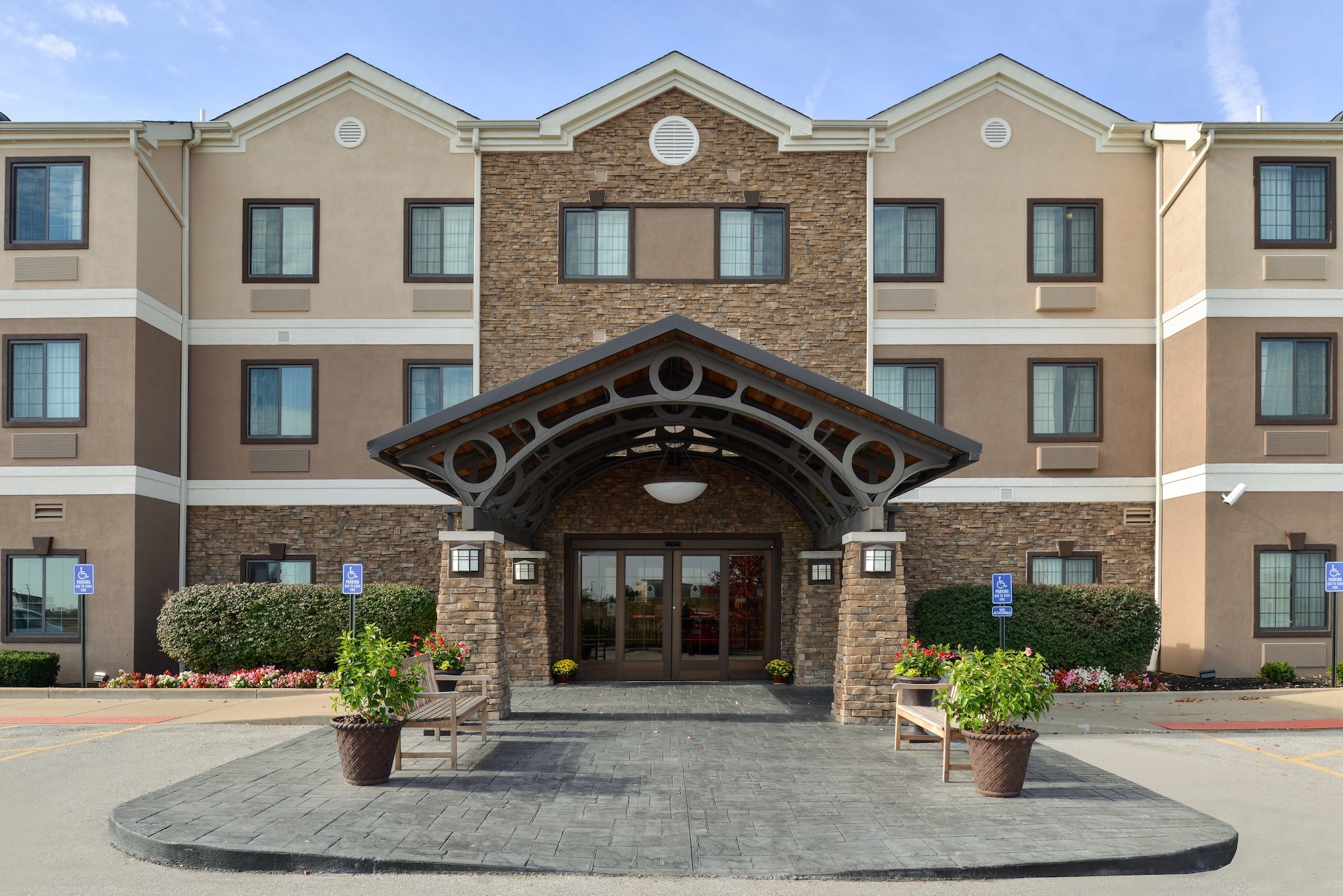 Staybridge Suites O'Fallon Chesterfield