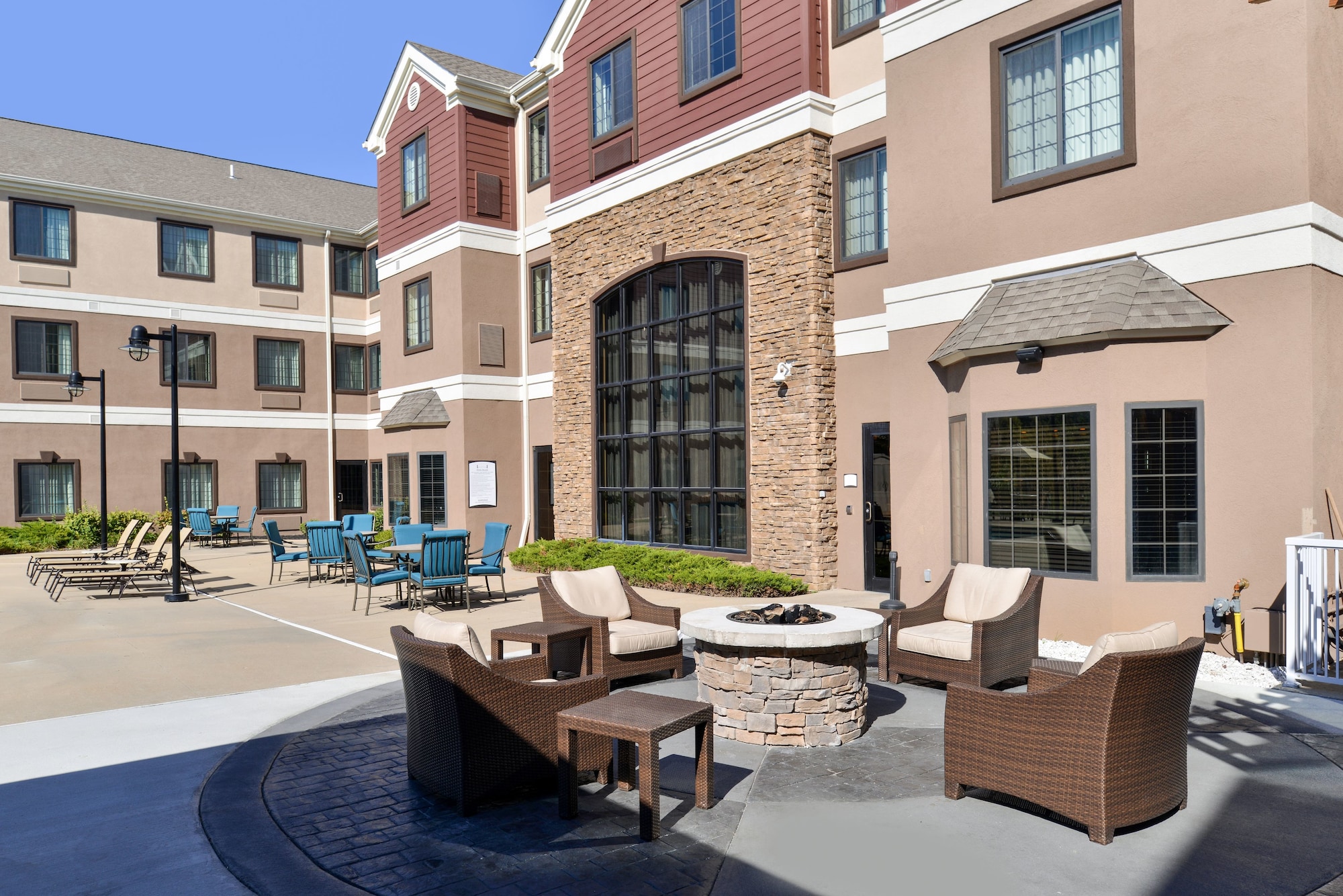 Staybridge Suites O'Fallon Chesterfield