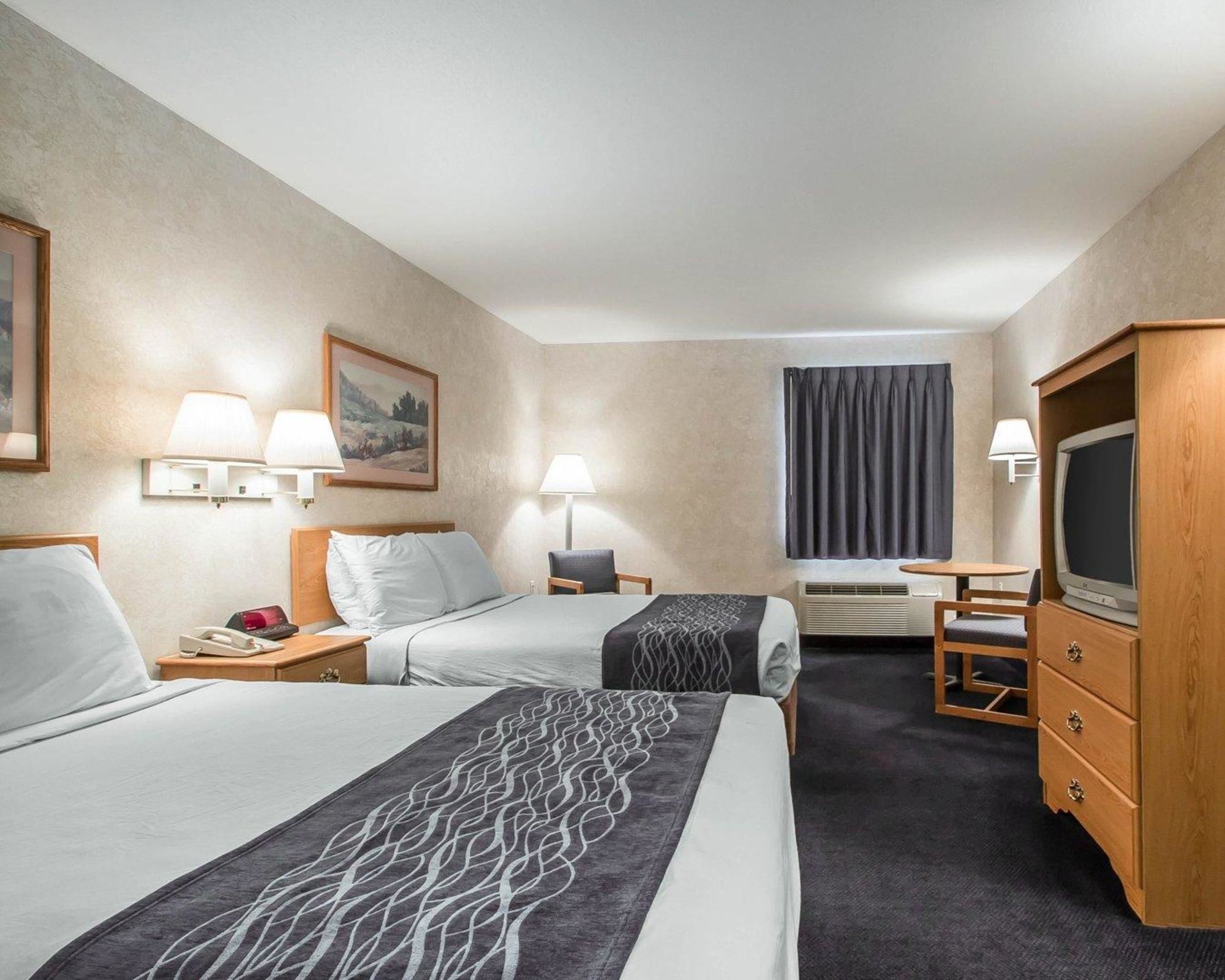 Schmidt’s Creek Hotel