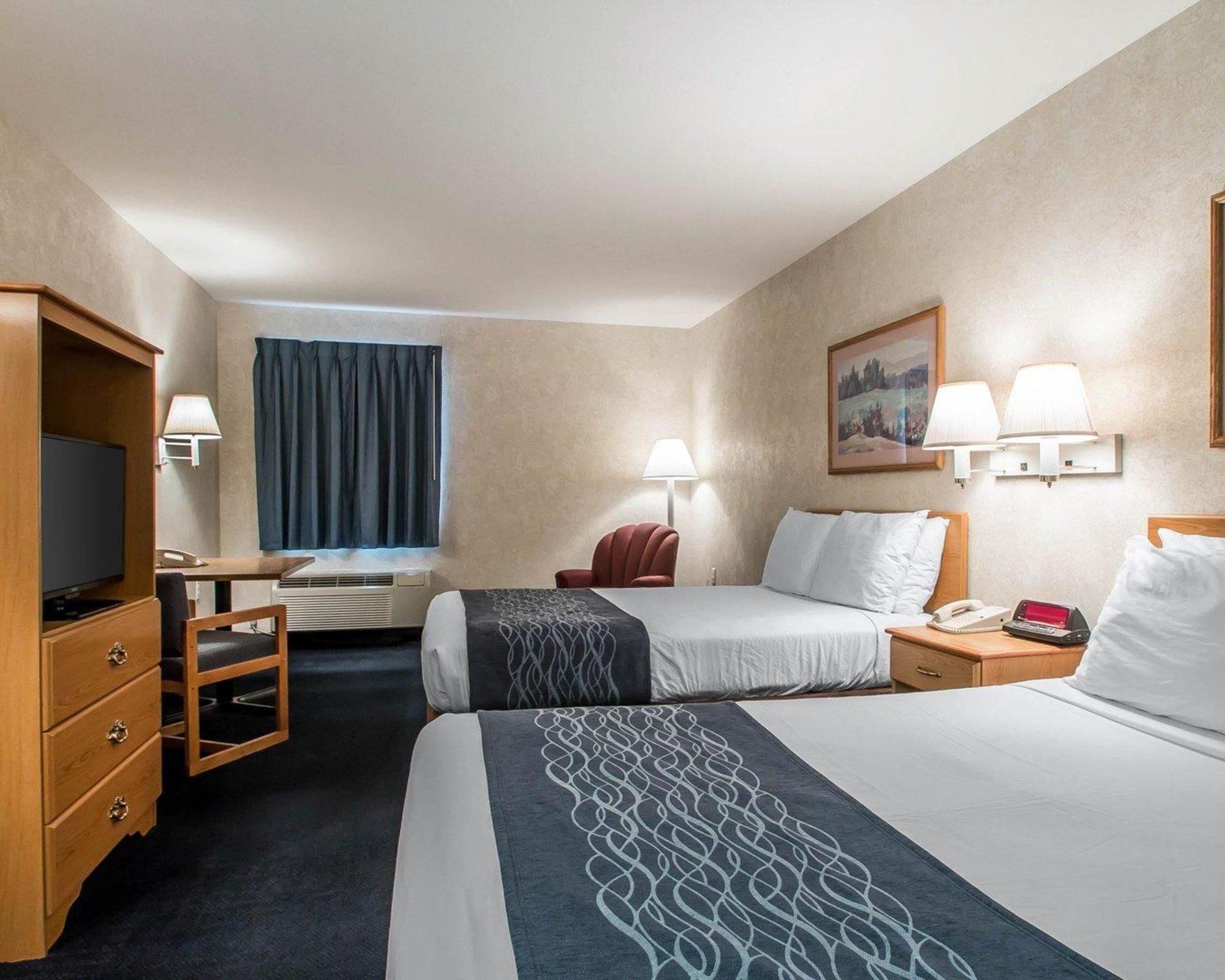 Schmidt’s Creek Hotel