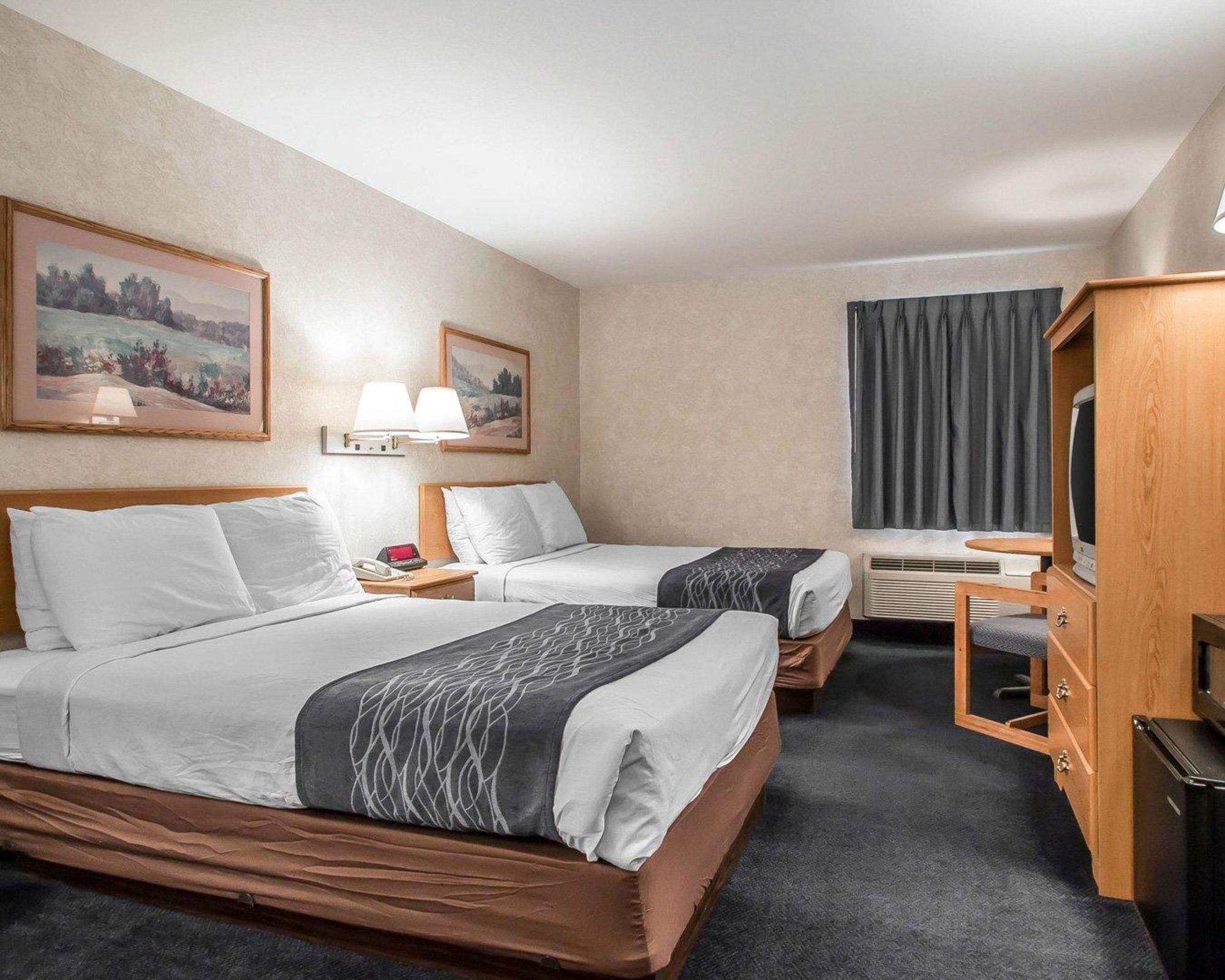 Schmidt’s Creek Hotel