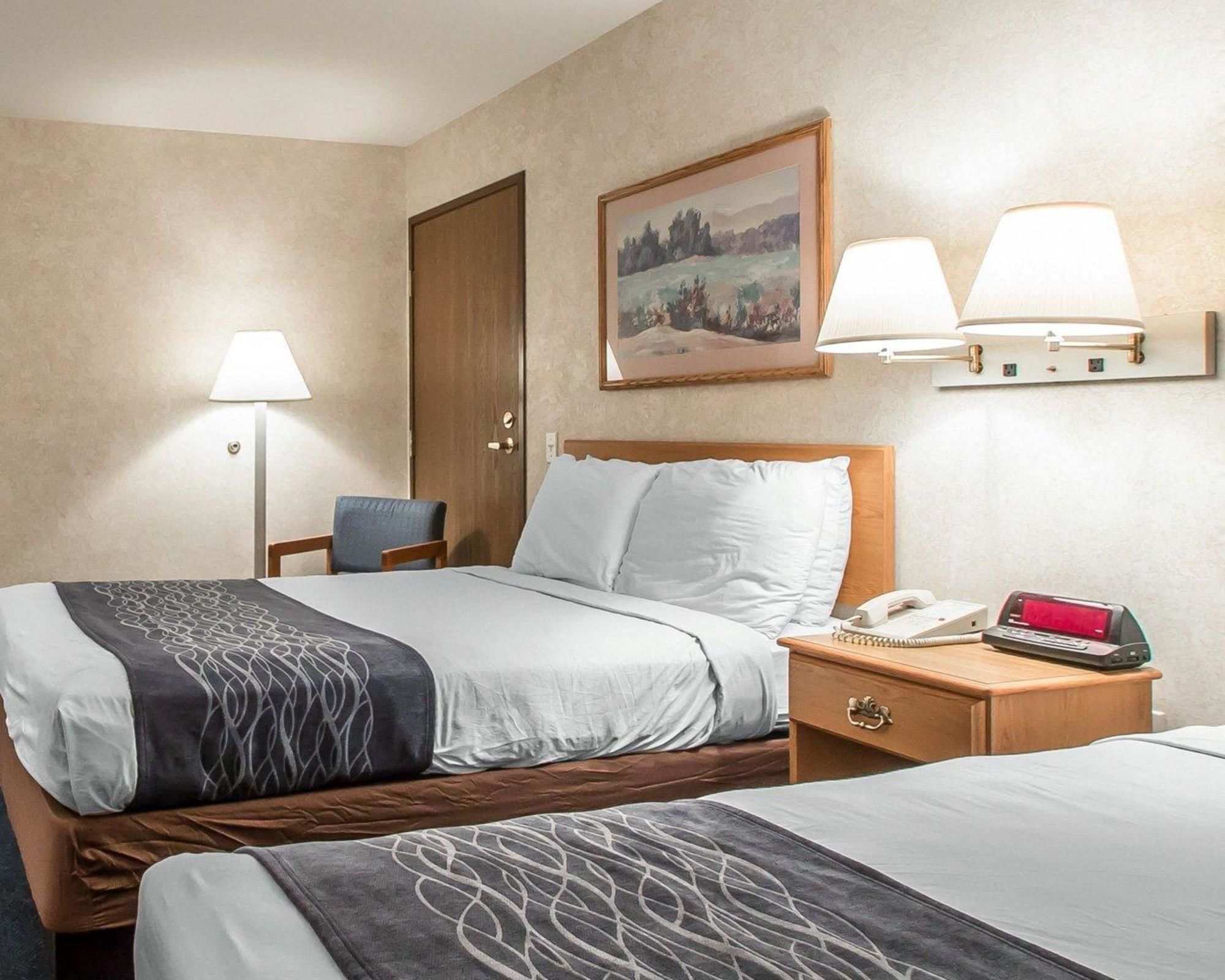 Schmidt’s Creek Hotel