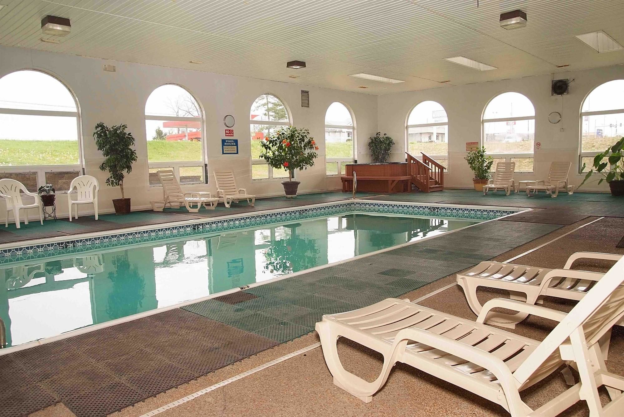 Red Roof Inn Osage Beach