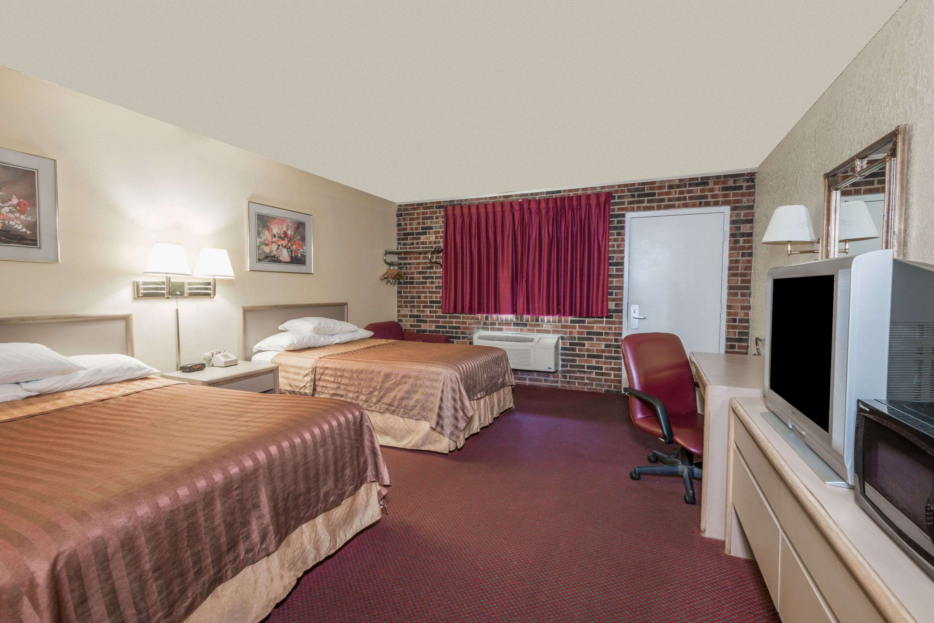 Travelodge by Wyndham Airport Platte City
