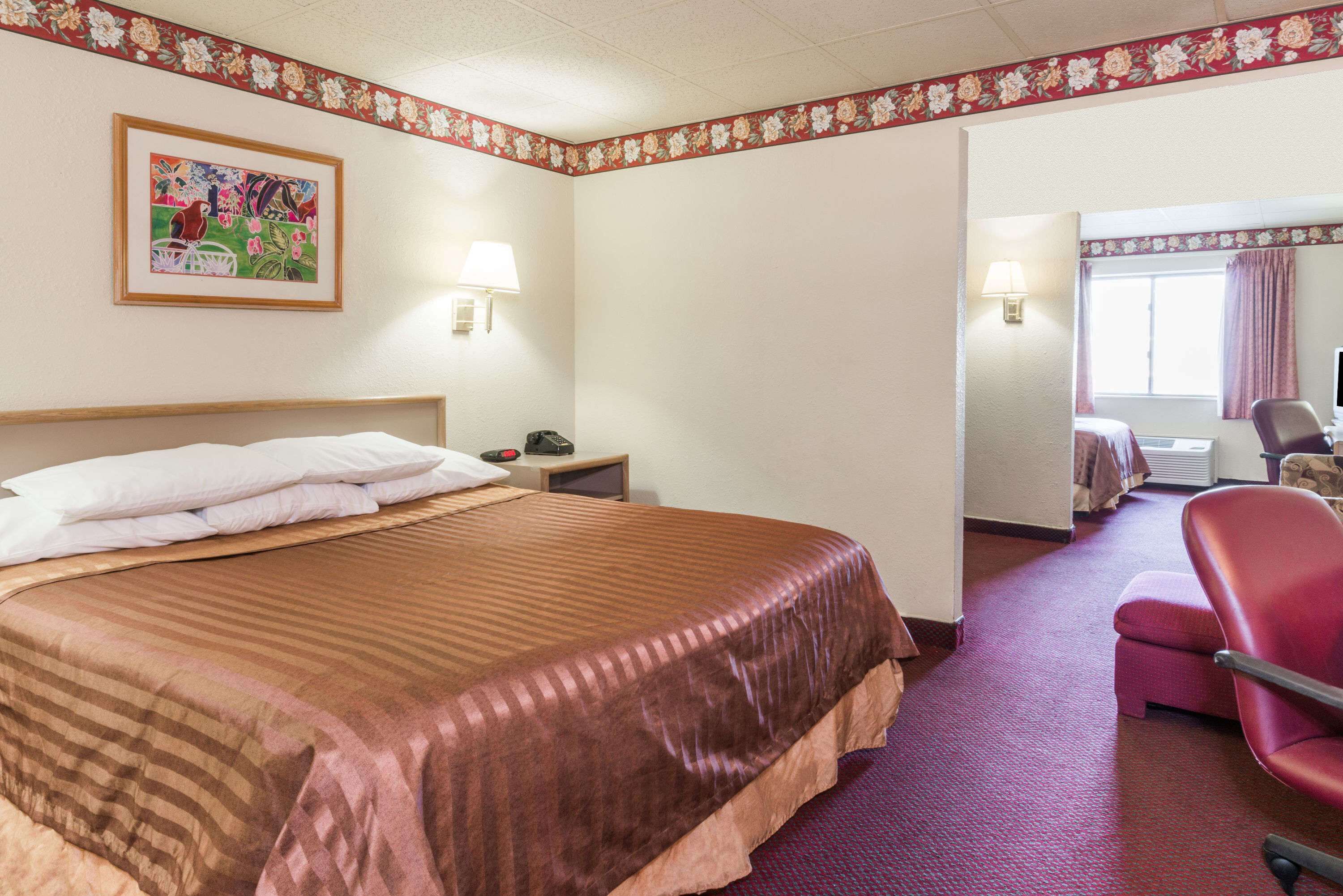 Travelodge by Wyndham Airport Platte City