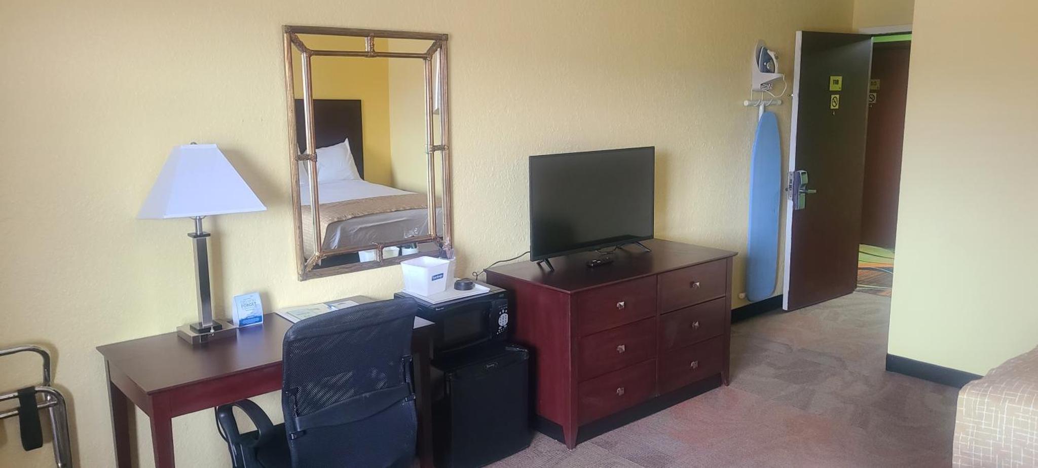 Travelodge by Wyndham Airport Platte City