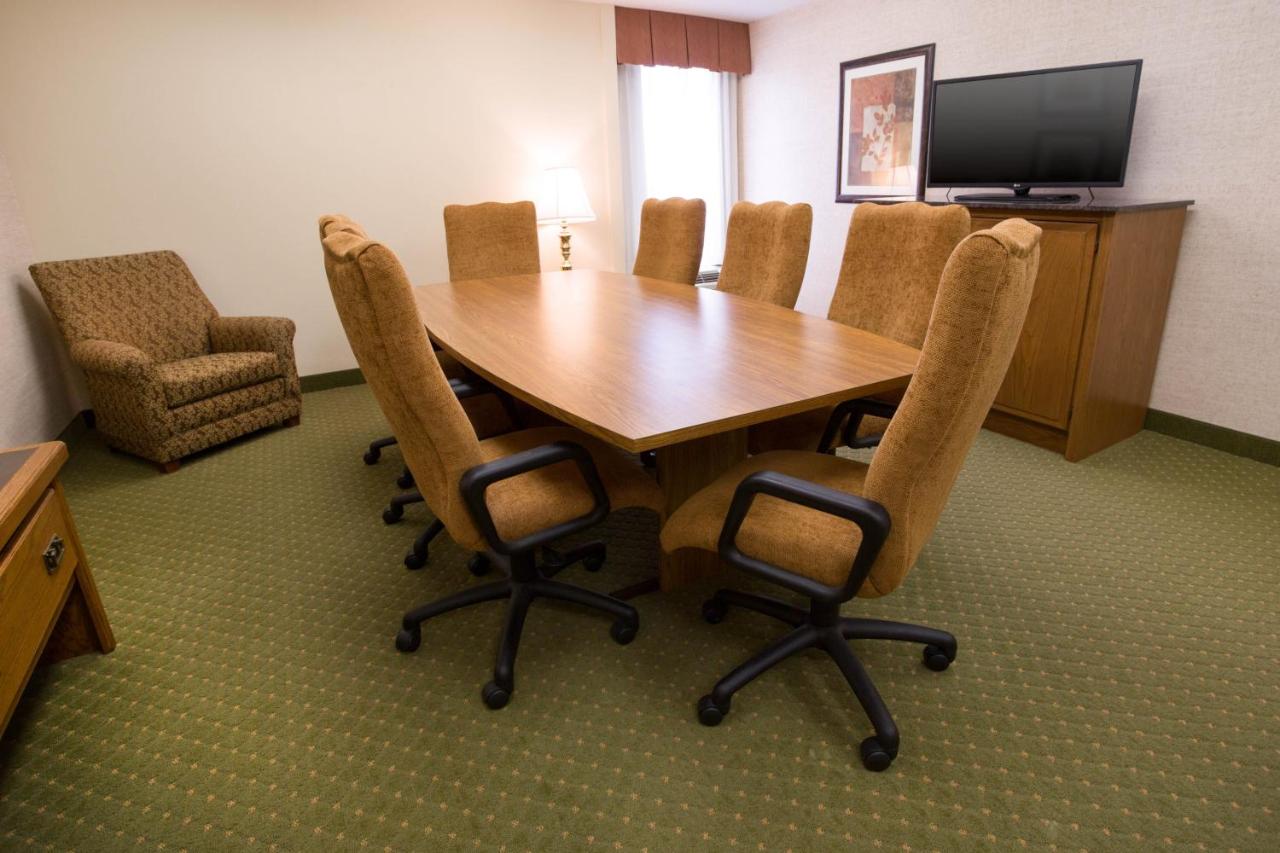 Days Inn by Wyndham Rolla