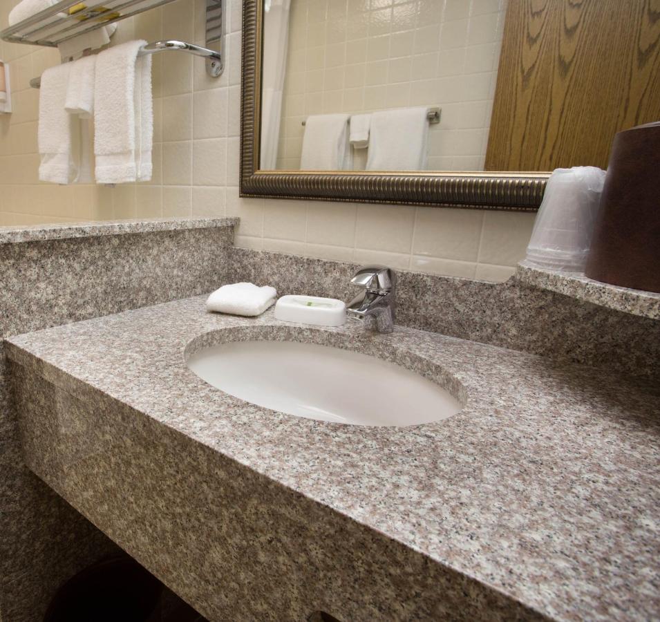 Days Inn by Wyndham Rolla