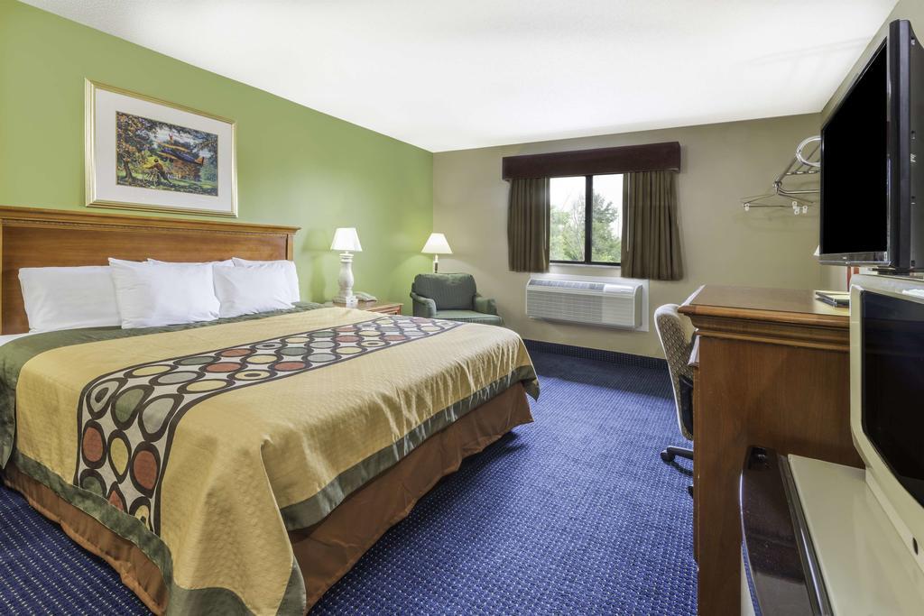 Super 8 by Wyndham St. Clair MO