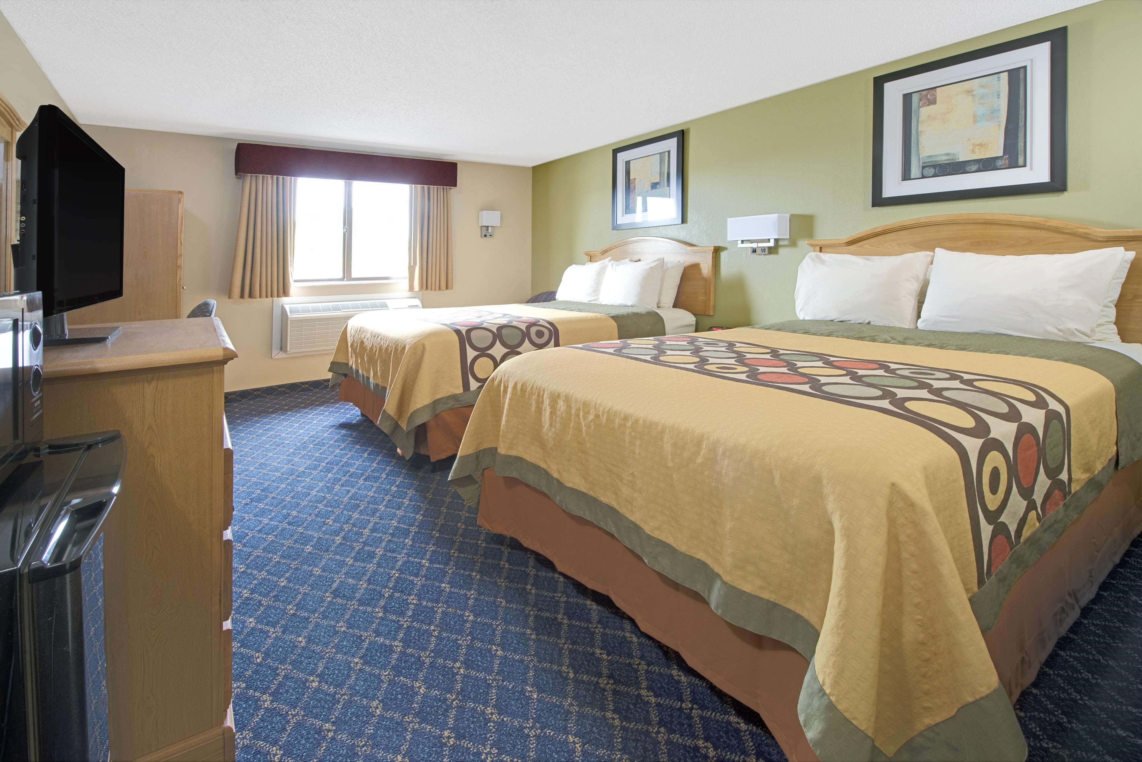 Super 8 by Wyndham St. Clair MO