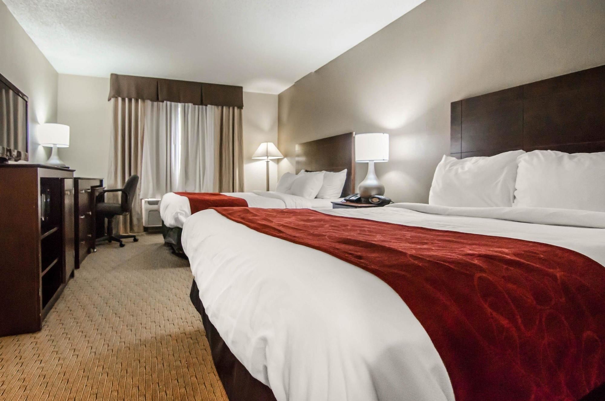 Quality Suites St. Joseph