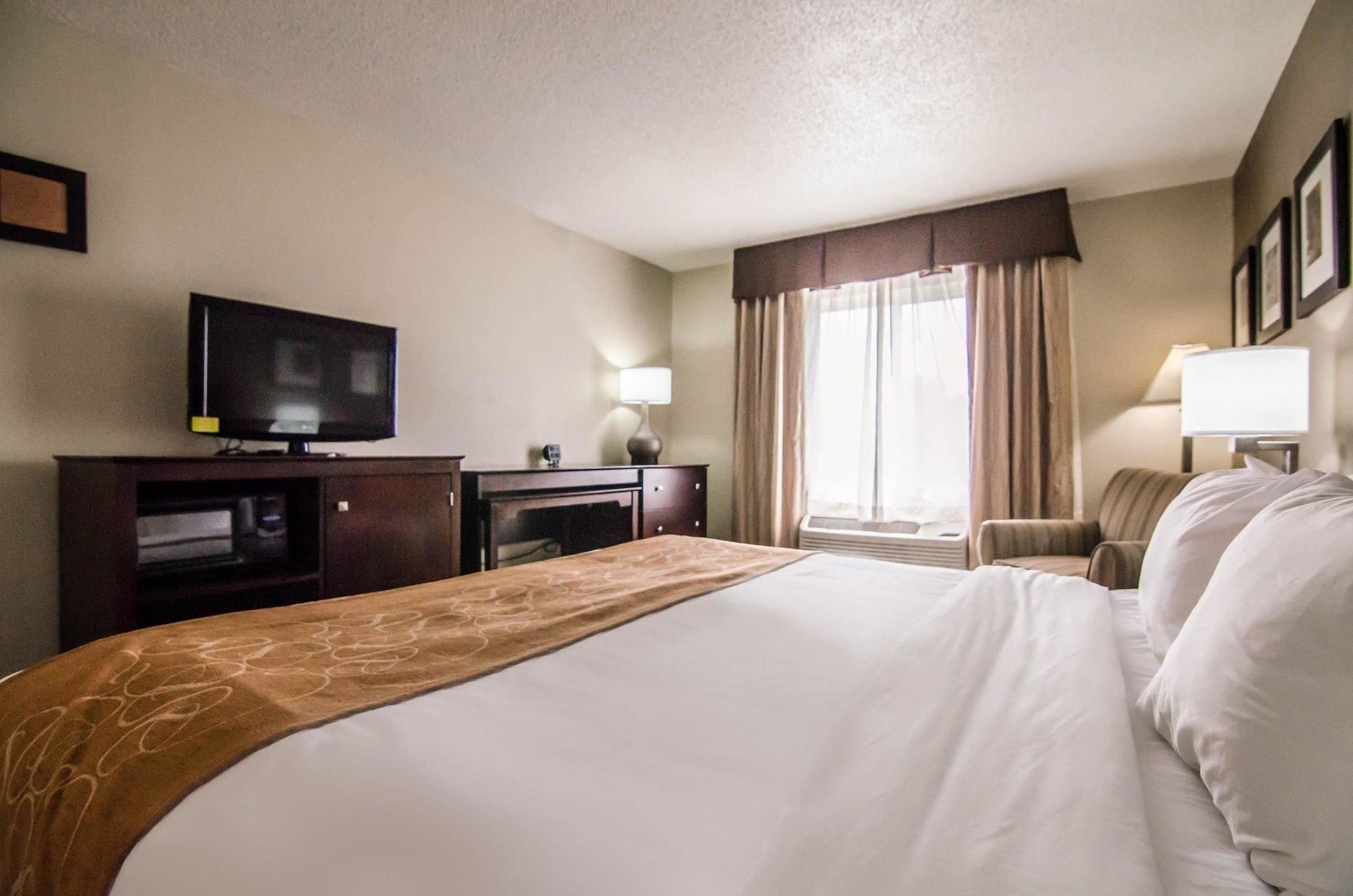 Quality Suites St. Joseph